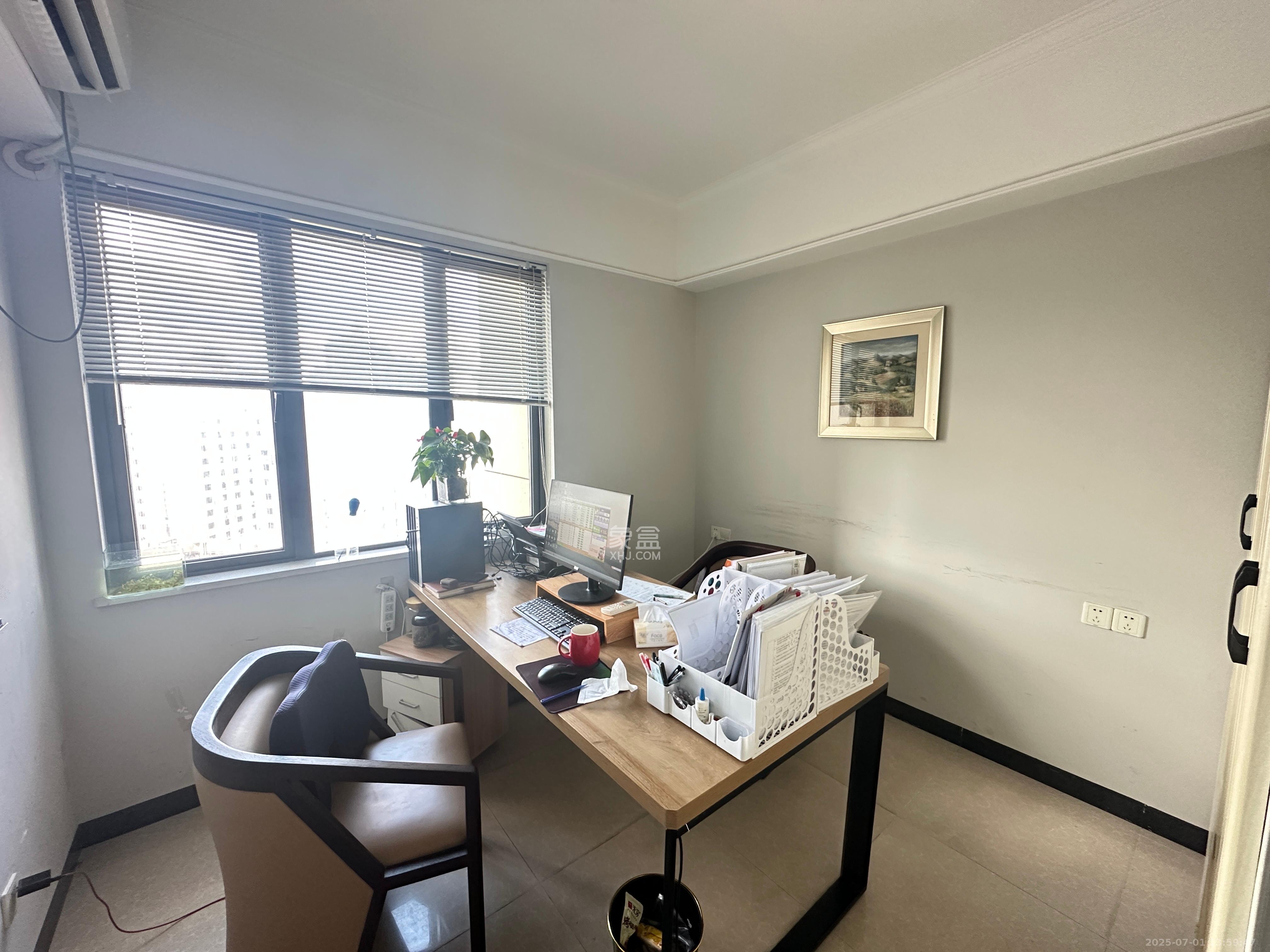 半山公馆(半山国际中心) 1室1厅1卫 2500.0元/月 半山公馆(半山国际中心) 1室1厅1卫 2500.0元/月室内图