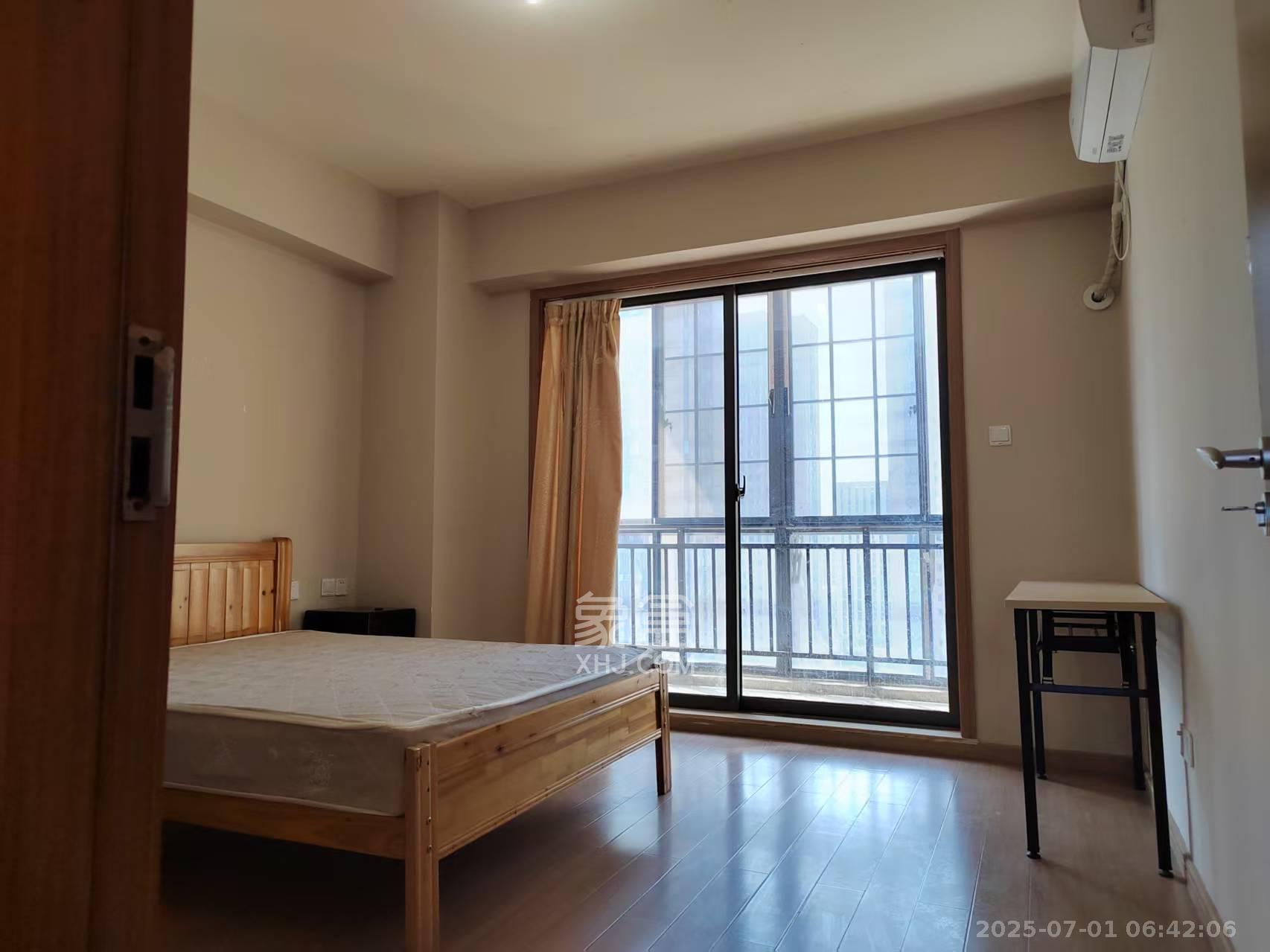 麓谷小镇 4室2厅2卫 3200.0元/月 麓谷小镇 4室2厅2卫 3200.0元/月室内图