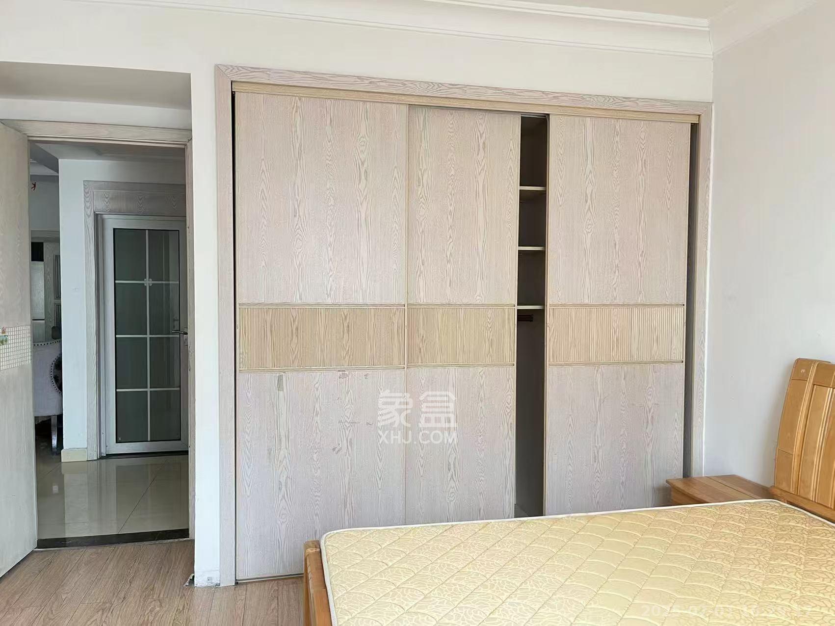 万博汇  2室2厅1卫   2800.00元/月室内图