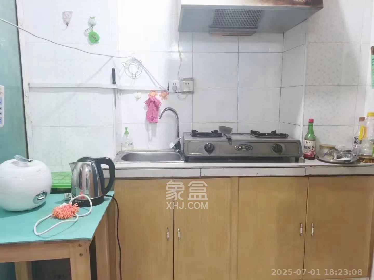 伍家岭生活广场 1室0厅1卫 1600.0元/月 伍家岭生活广场 1室0厅1卫 1600.0元/月室内图