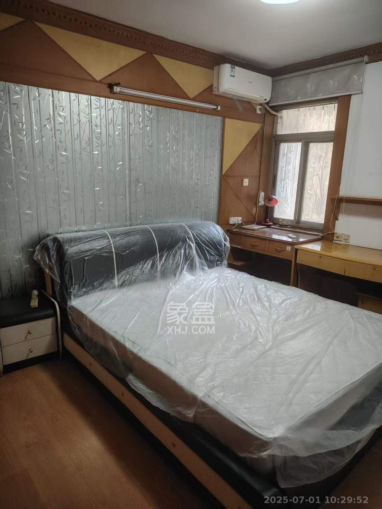 申湘花园 3室2厅1卫 2200.0元/月 申湘花园 3室2厅1卫 2200.0元/月室内图