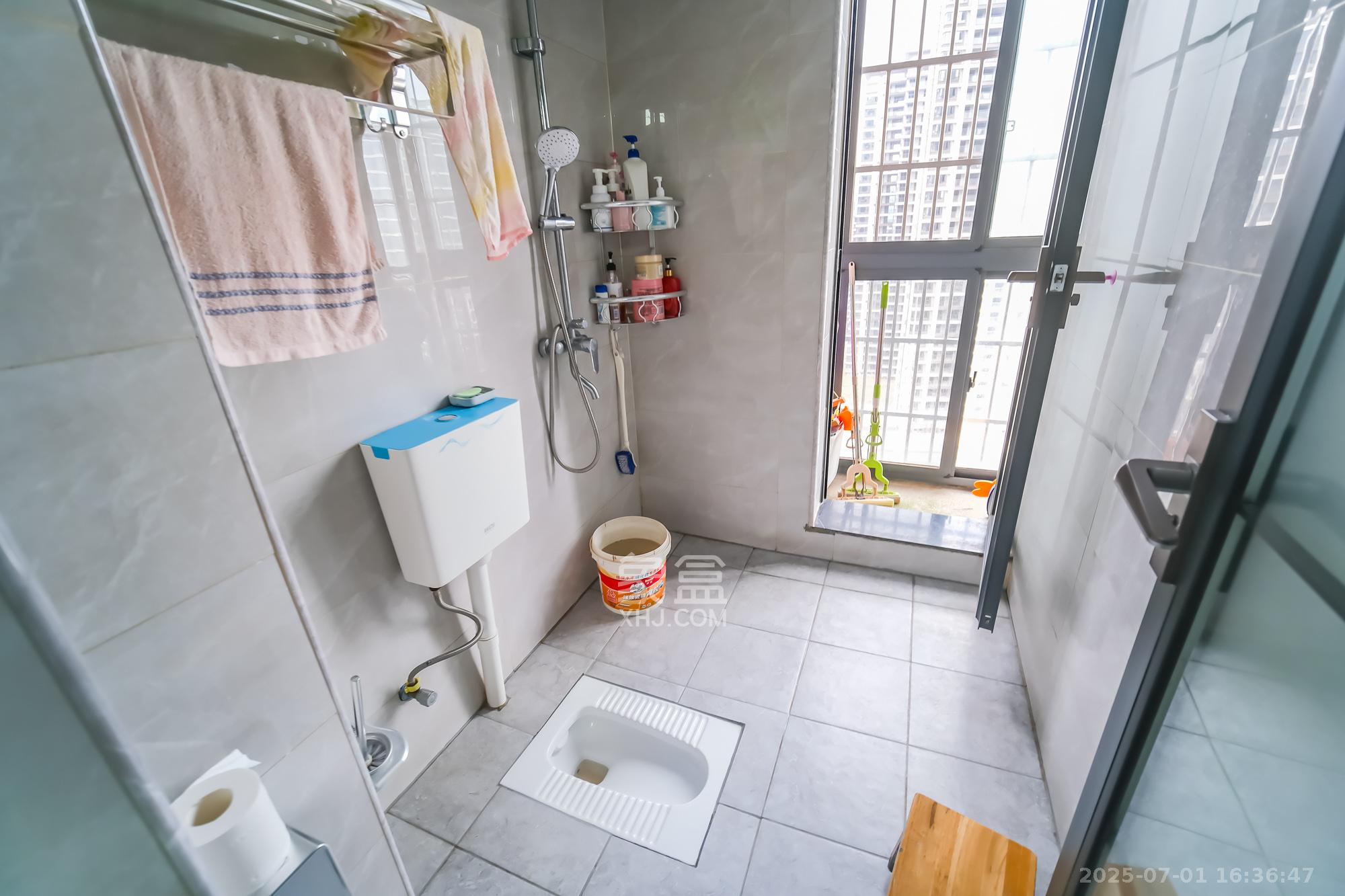 荣盛花语城  3室2厅2卫    96.0万 荣盛花语城  3室2厅2卫    96.0万卫生间