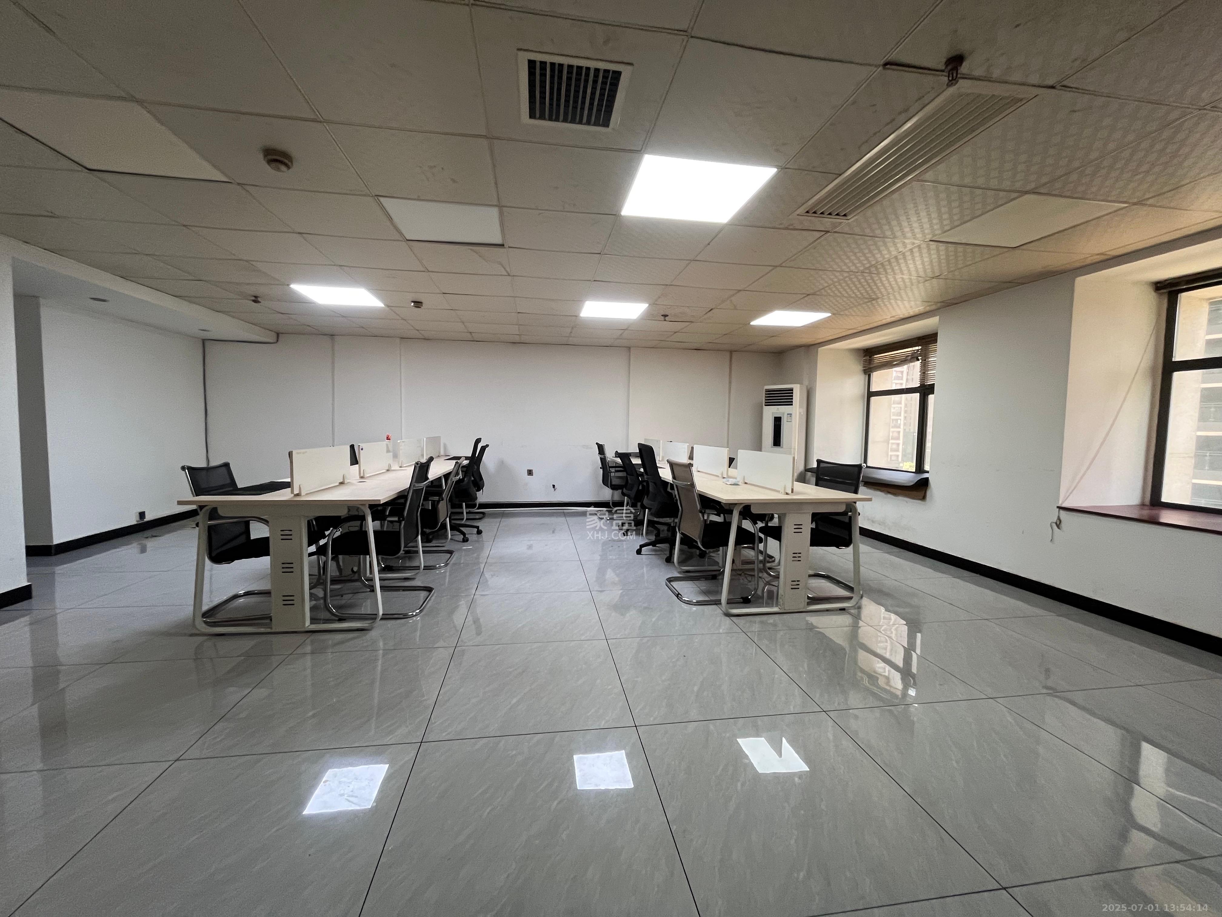 蓝湾国际广场 1室1厅1卫 5500.0元/月 蓝湾国际广场 1室1厅1卫 5500.0元/月室内图