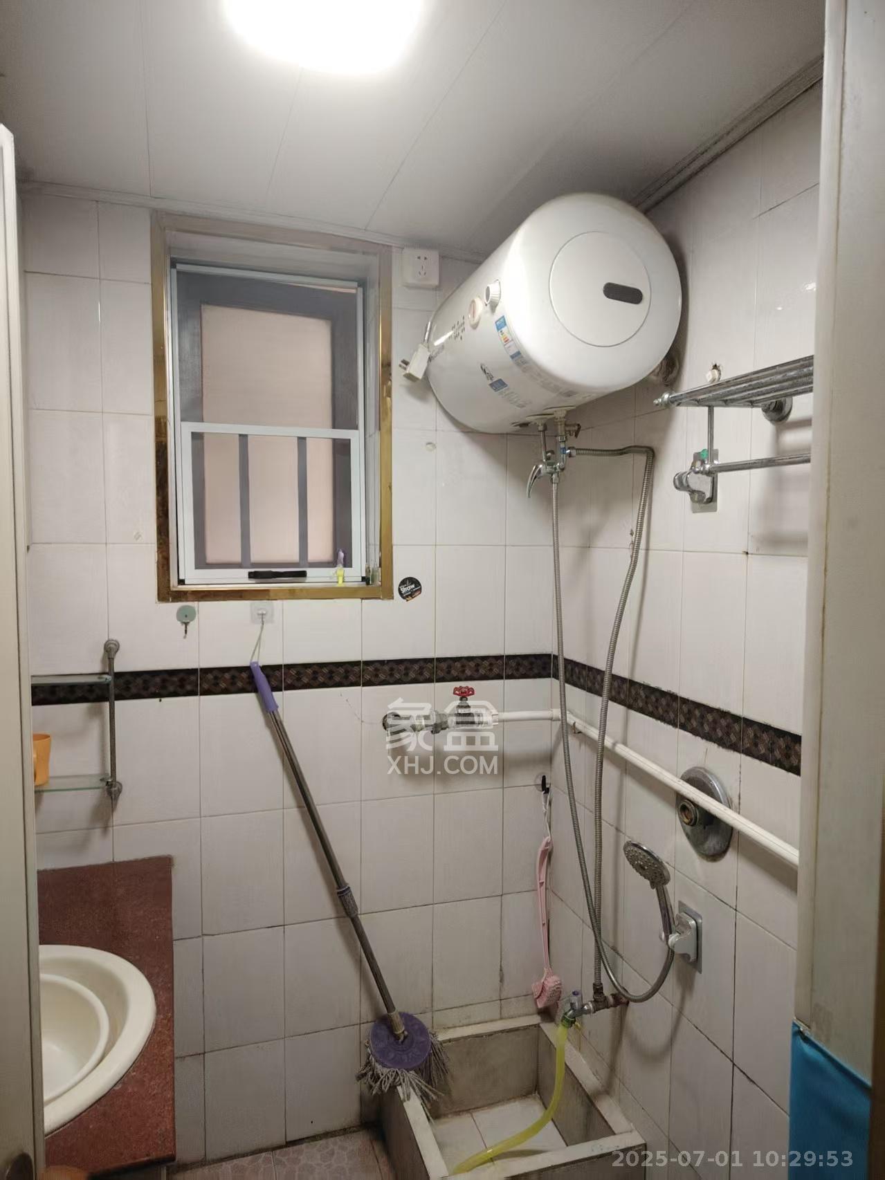 申湘花园 3室2厅1卫 2200.0元/月 申湘花园 3室2厅1卫 2200.0元/月室内图