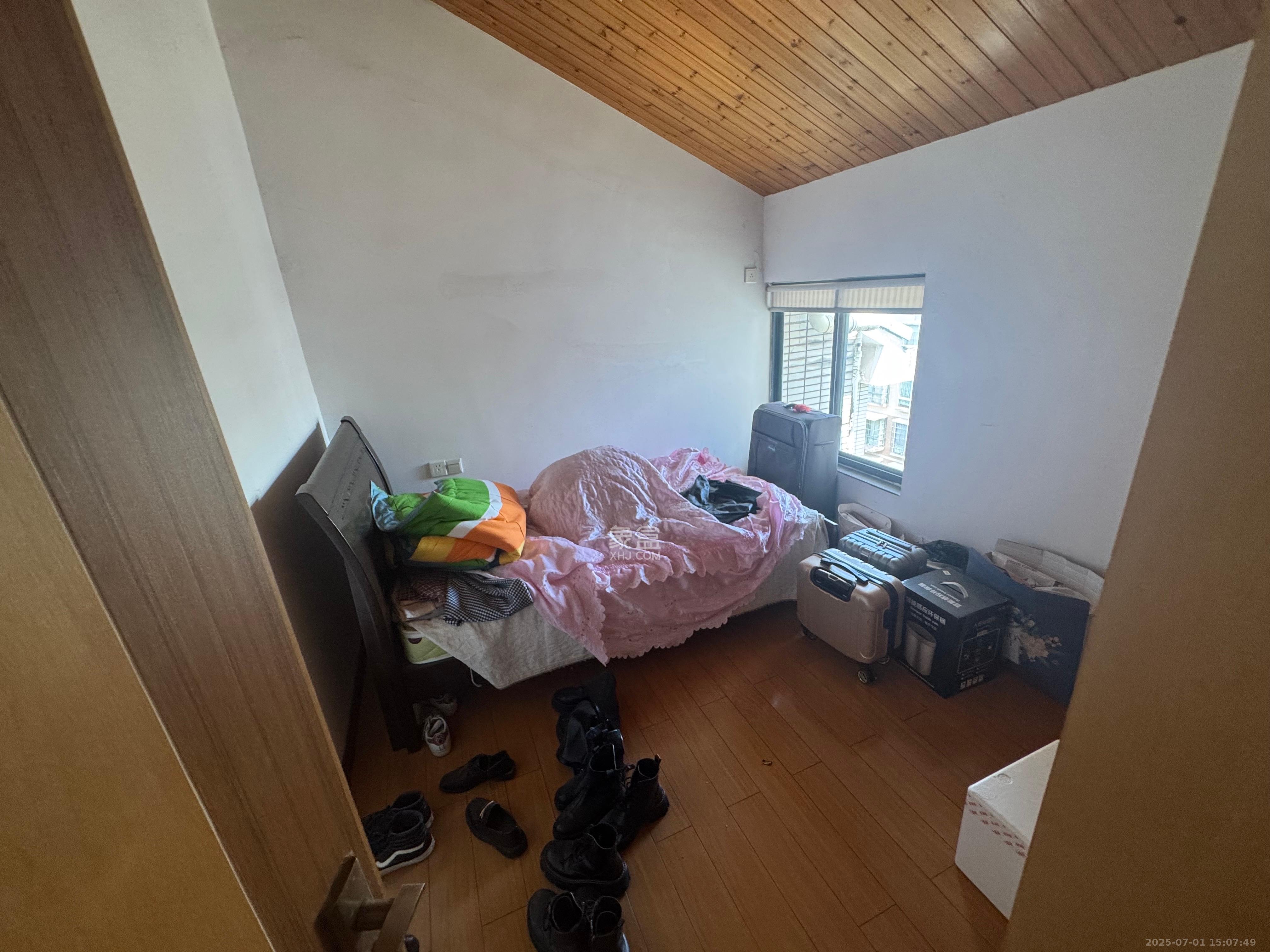 枫林绿洲  5室2厅2卫   2500.00元/月室内图