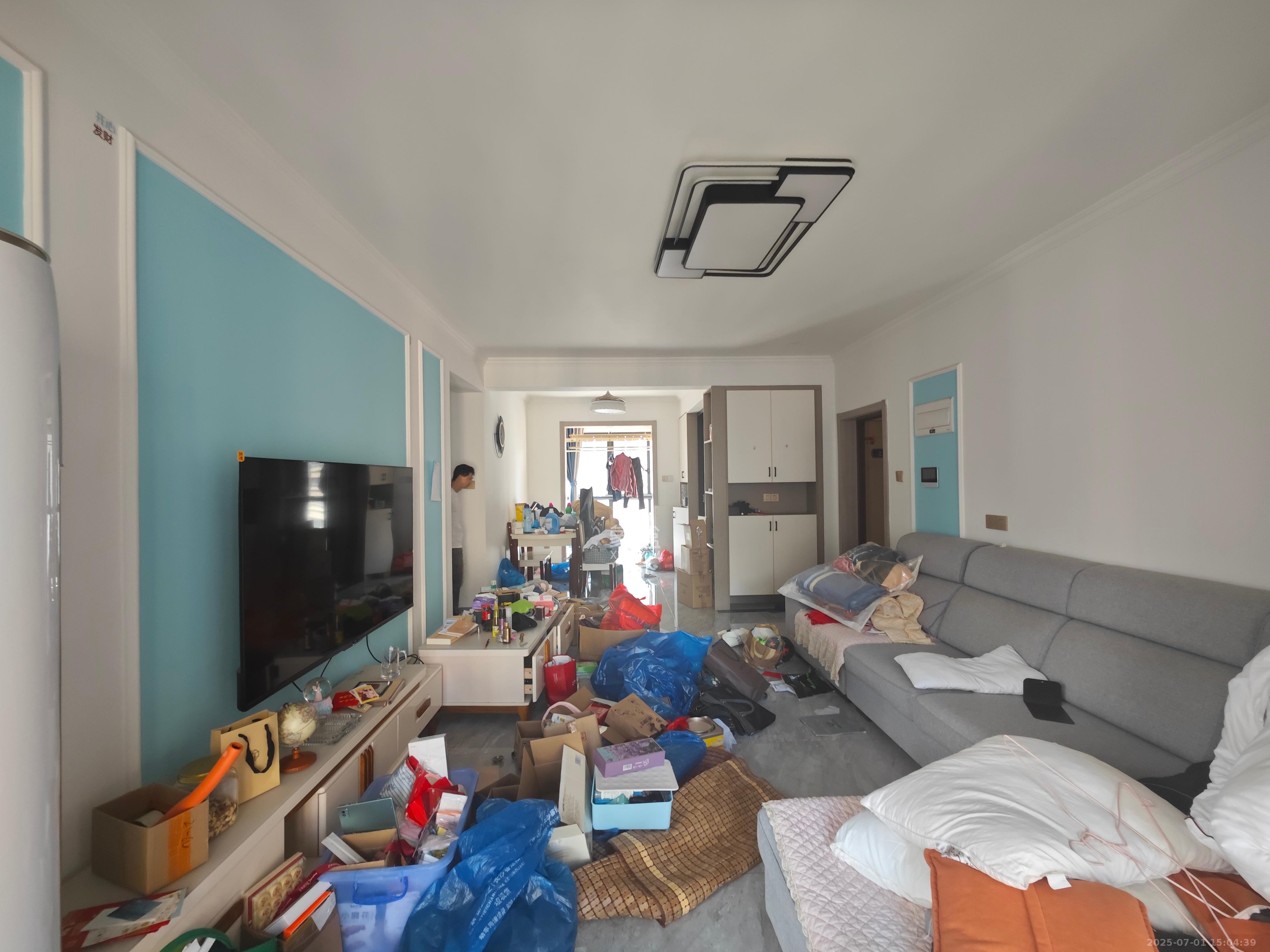中建嘉和城  3室2厅2卫   3000.00元/月