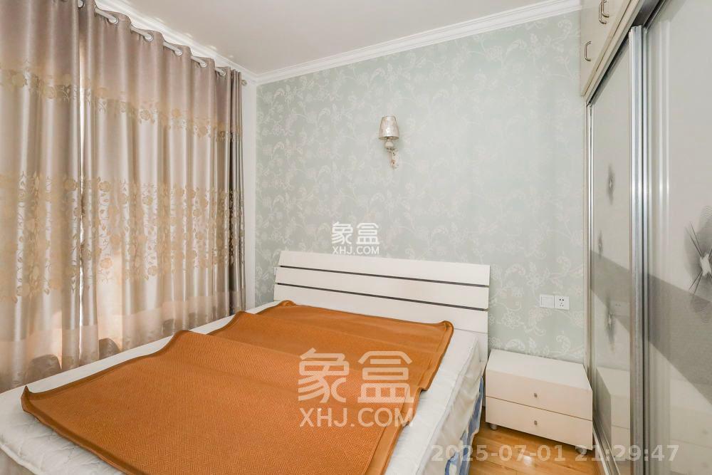 钰龙天下二期（钰龙佳园）  3室2厅2卫   2700.00元/月室内图