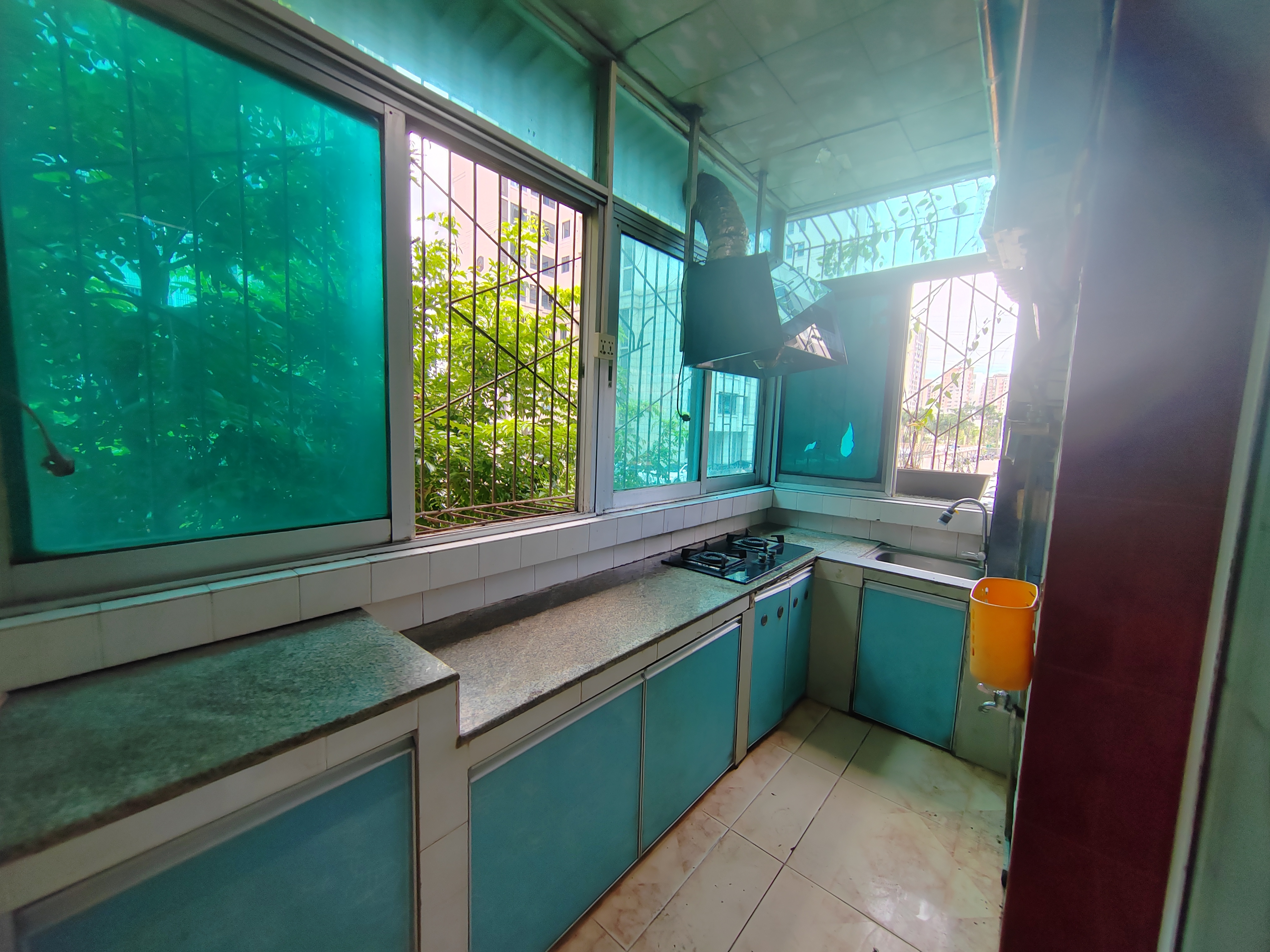 海南省汽车制配厂宿舍(海秀路汽车西站旁) 3室2厅2卫 2200.0元/月 海南省汽车制配厂宿舍(海秀路汽车西站旁) 3室2厅2卫 2200.0元/月室内图