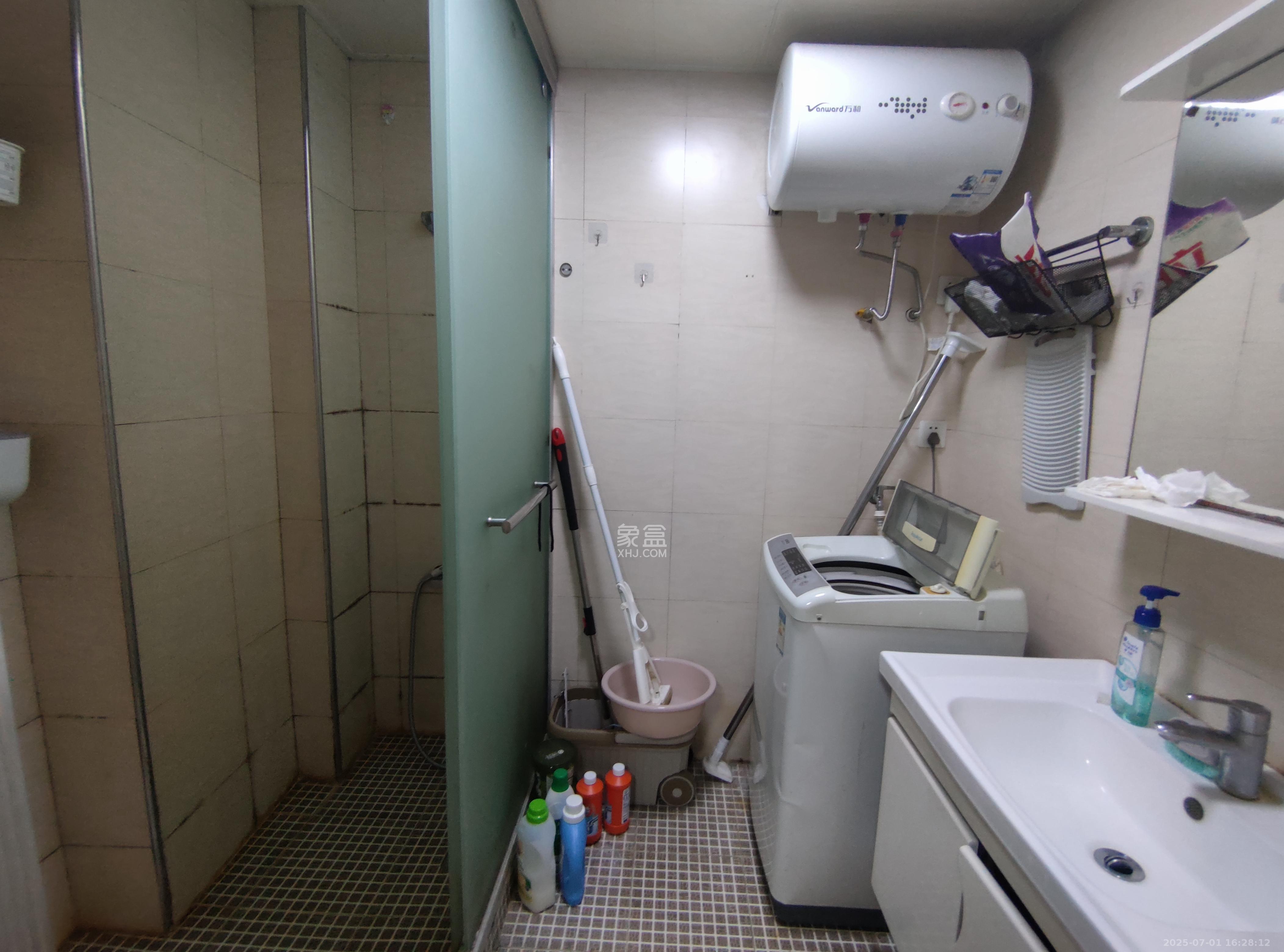 剑桥名门  1室1厅1卫   1600.00元/月室内图