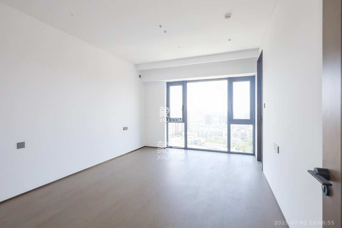 长沙悦府(华润万象城)  4室2厅3卫    14000.0元/月 长沙悦府(华润万象城)  4室2厅3卫    14000.0元/月室内图