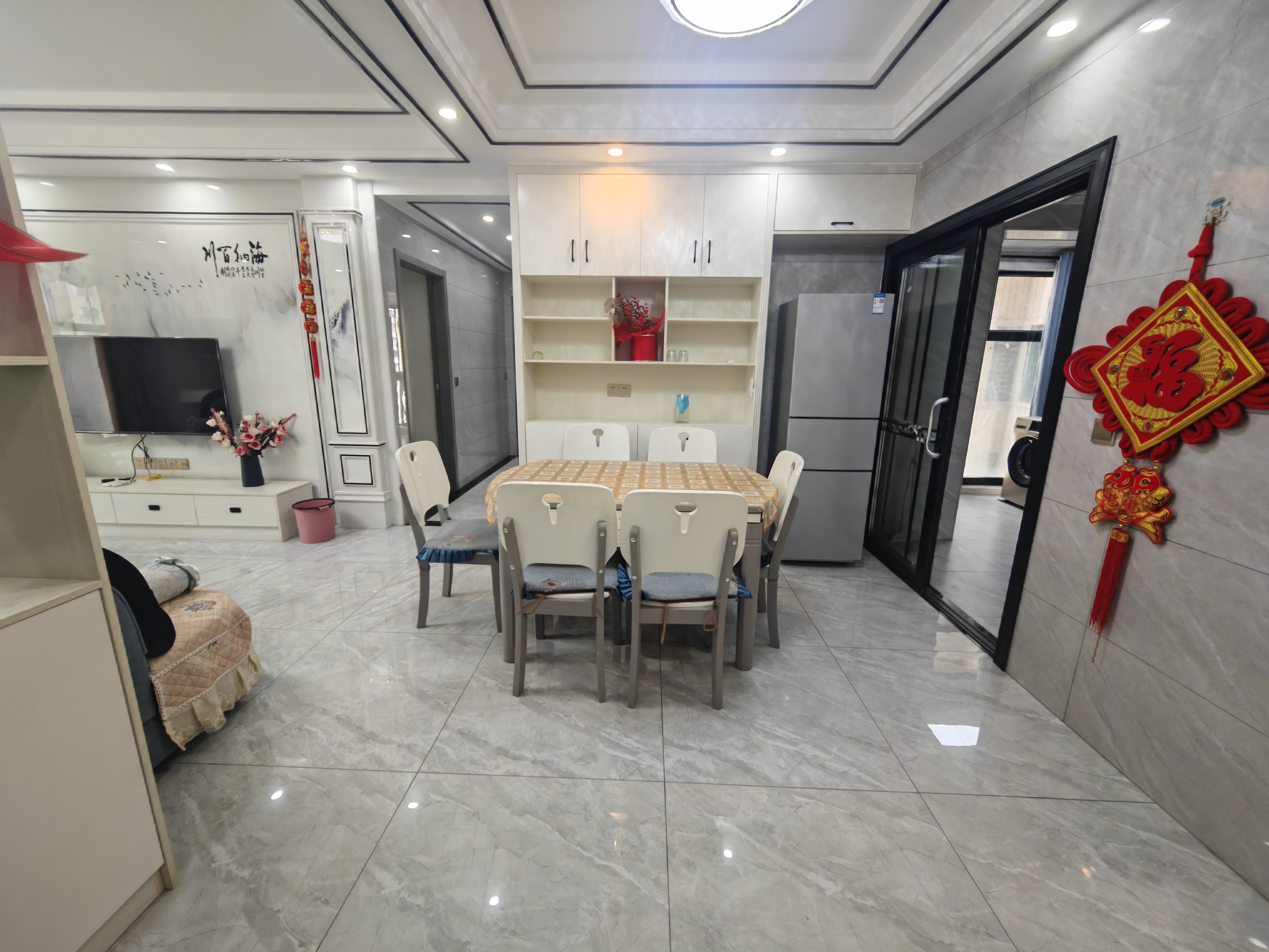 美的梧桐庄园 3室2厅2卫 2580.0元/月 美的梧桐庄园 3室2厅2卫 2580.0元/月室内图