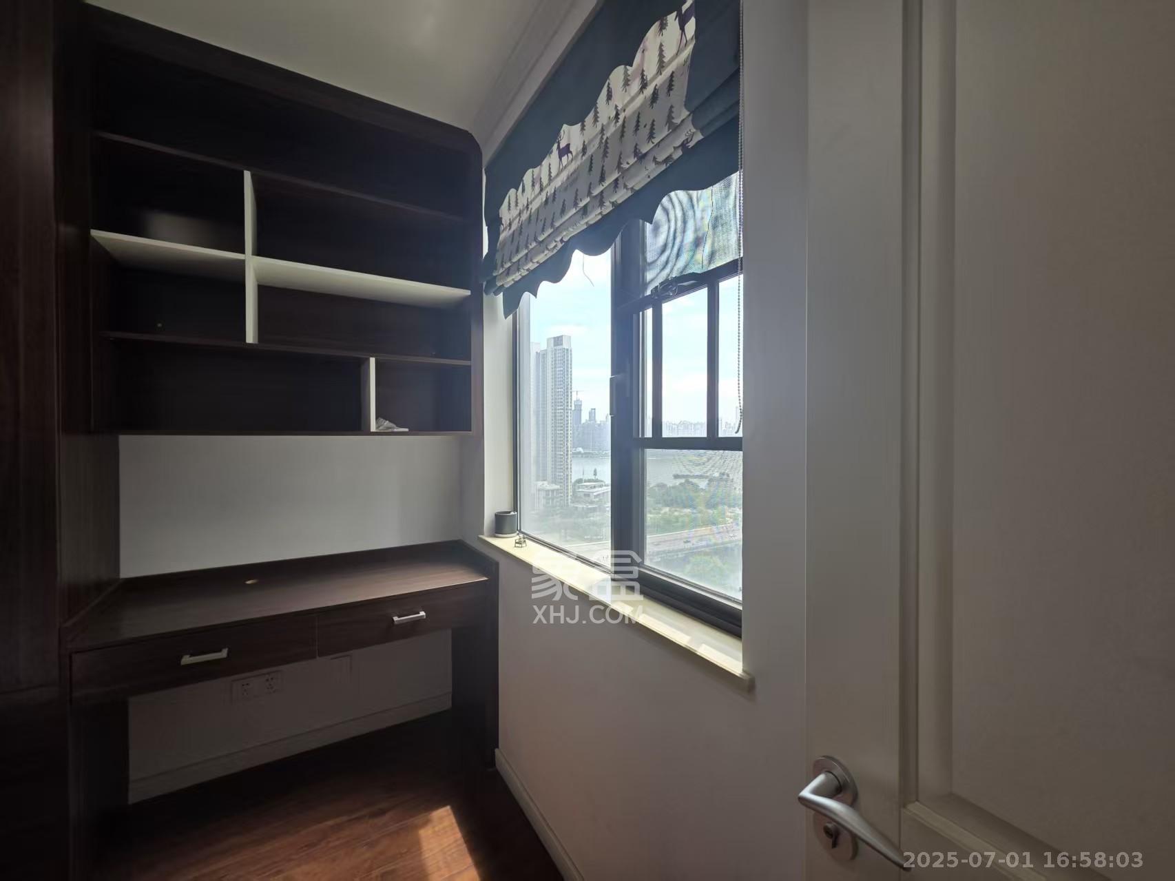 龙湖铂金岛 1室1厅1卫 1500.0元/月 龙湖铂金岛 1室1厅1卫 1500.0元/月室内图