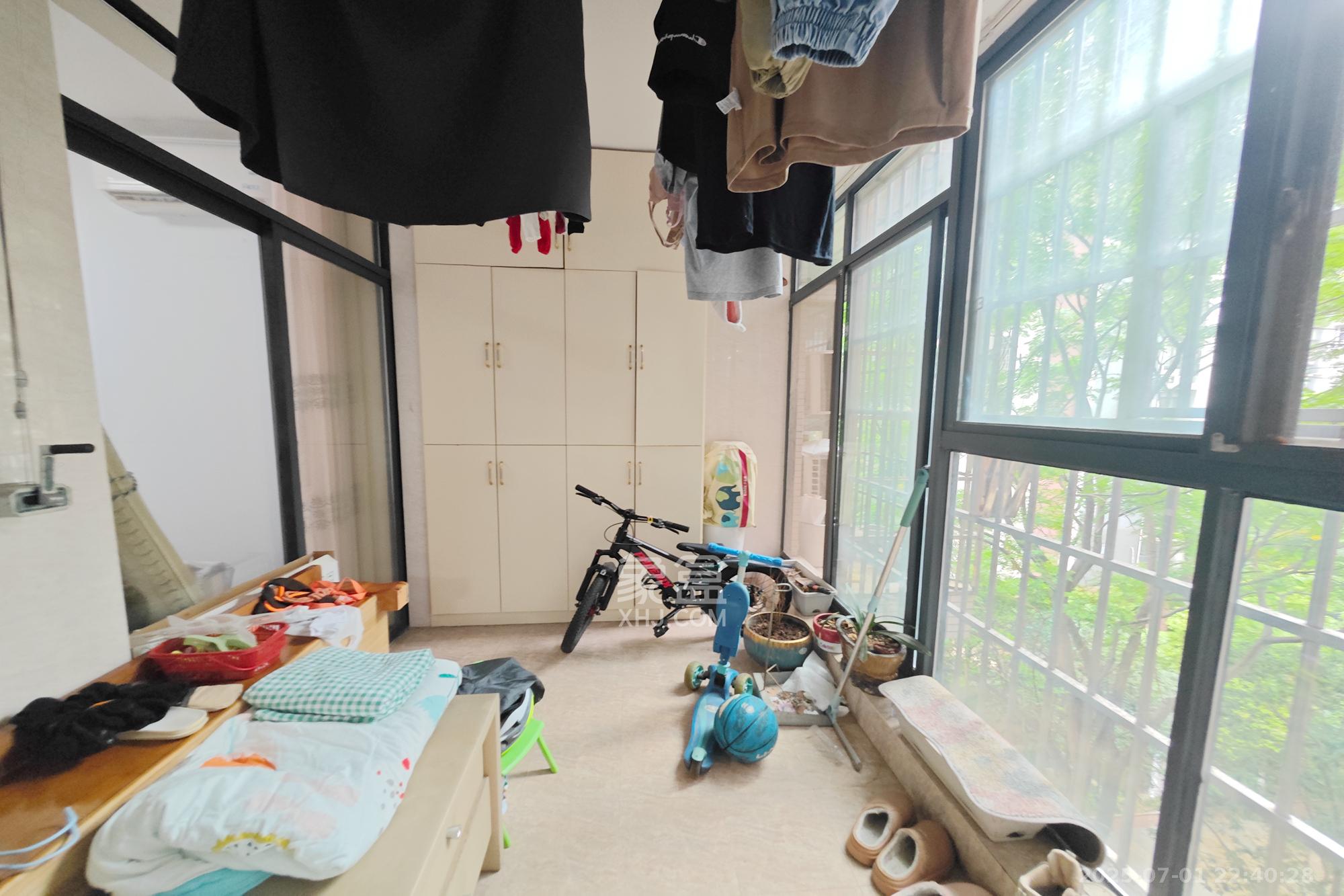 中江佳境天成  4室2厅2卫    126.0万阳台