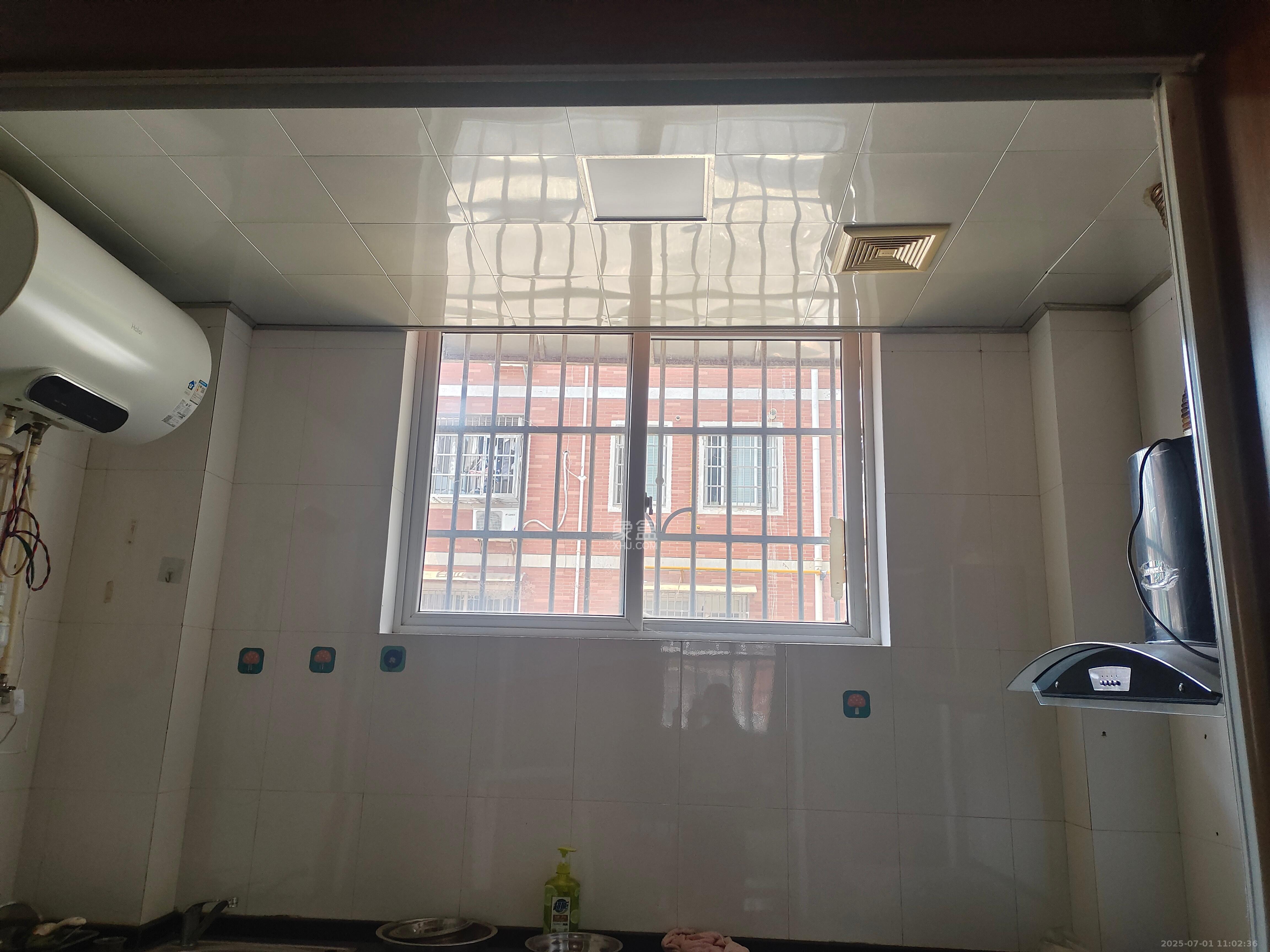 金鹰机电大市场  3室2厅1卫    1200.0元/月 金鹰机电大市场  3室2厅1卫    1200.0元/月