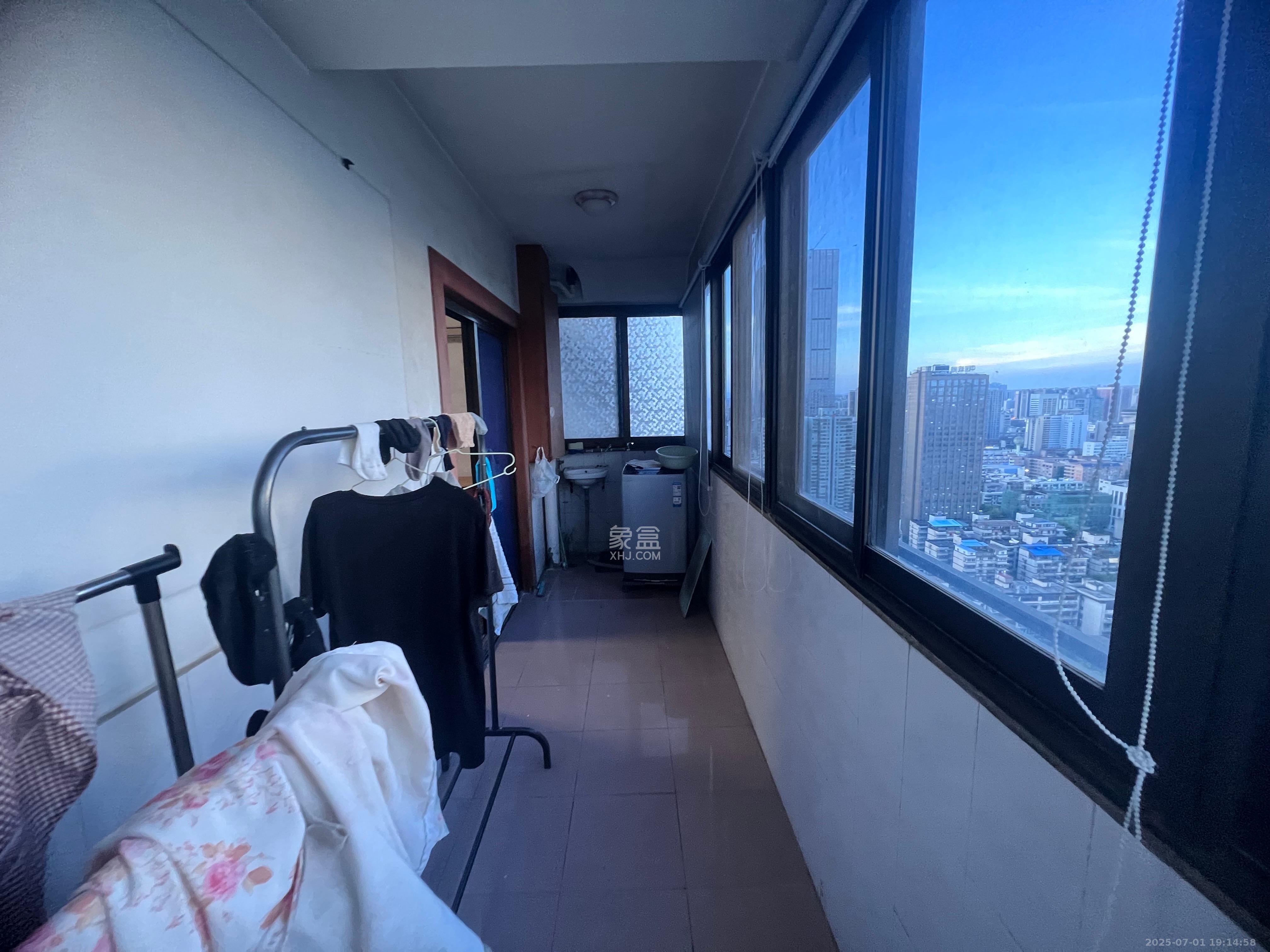 银园公寓（芙蓉区）  3室1厅1卫   2800.00元/月室内图