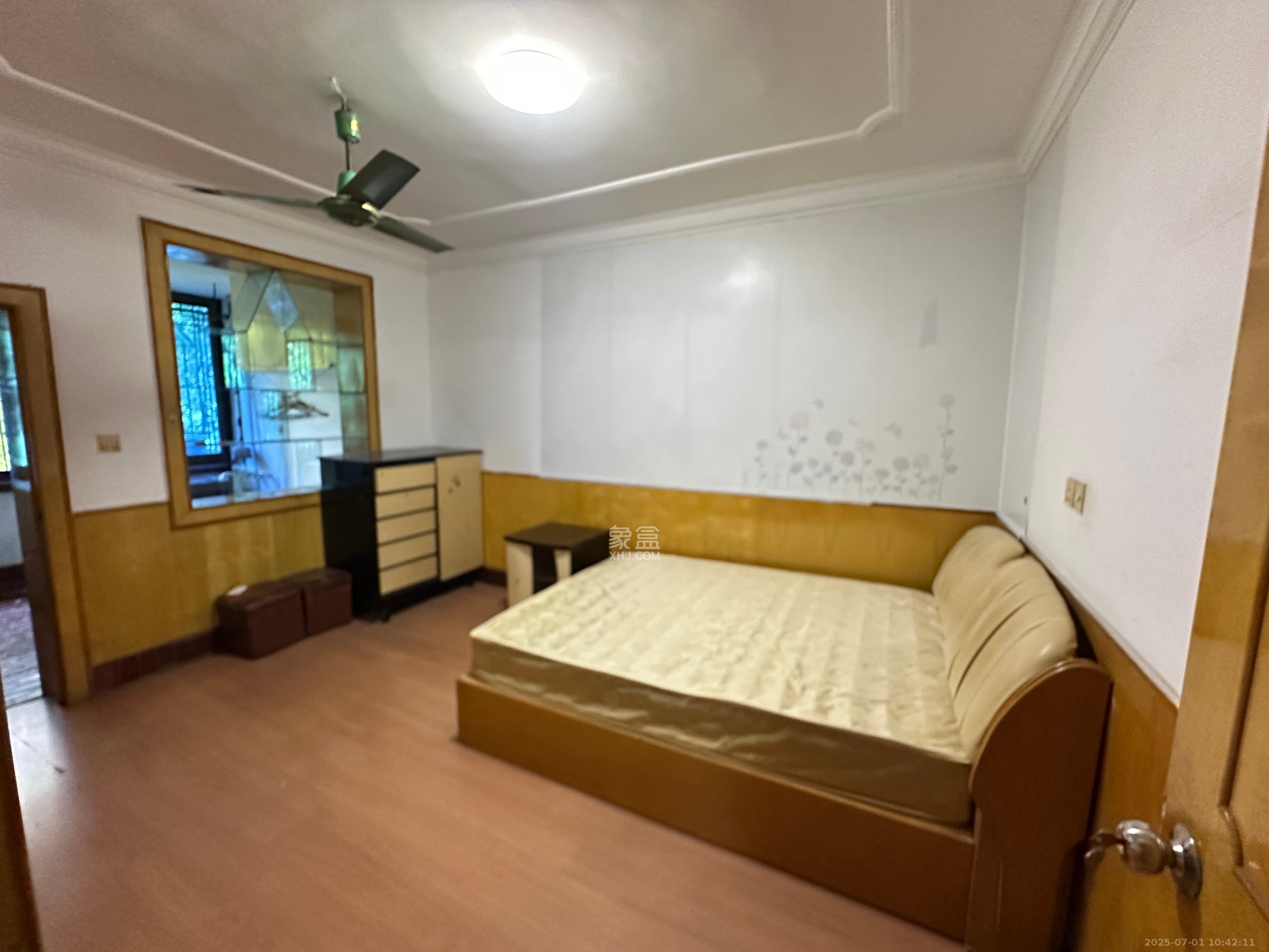 长沙市公路管理局机关宿舍  3室2厅2卫   2200.00元/月室内图