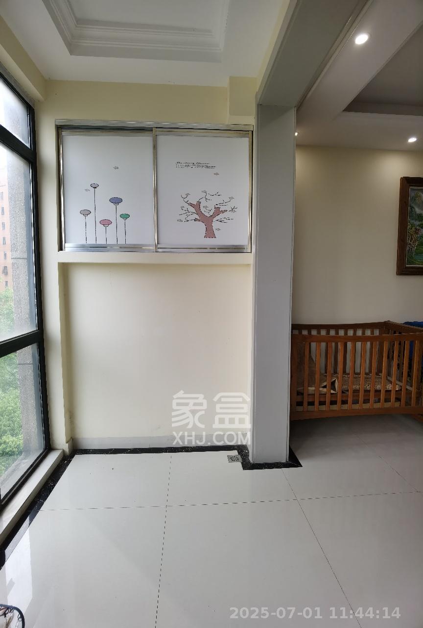 丽景华庭  3室2厅2卫   2000.00元/月室内图