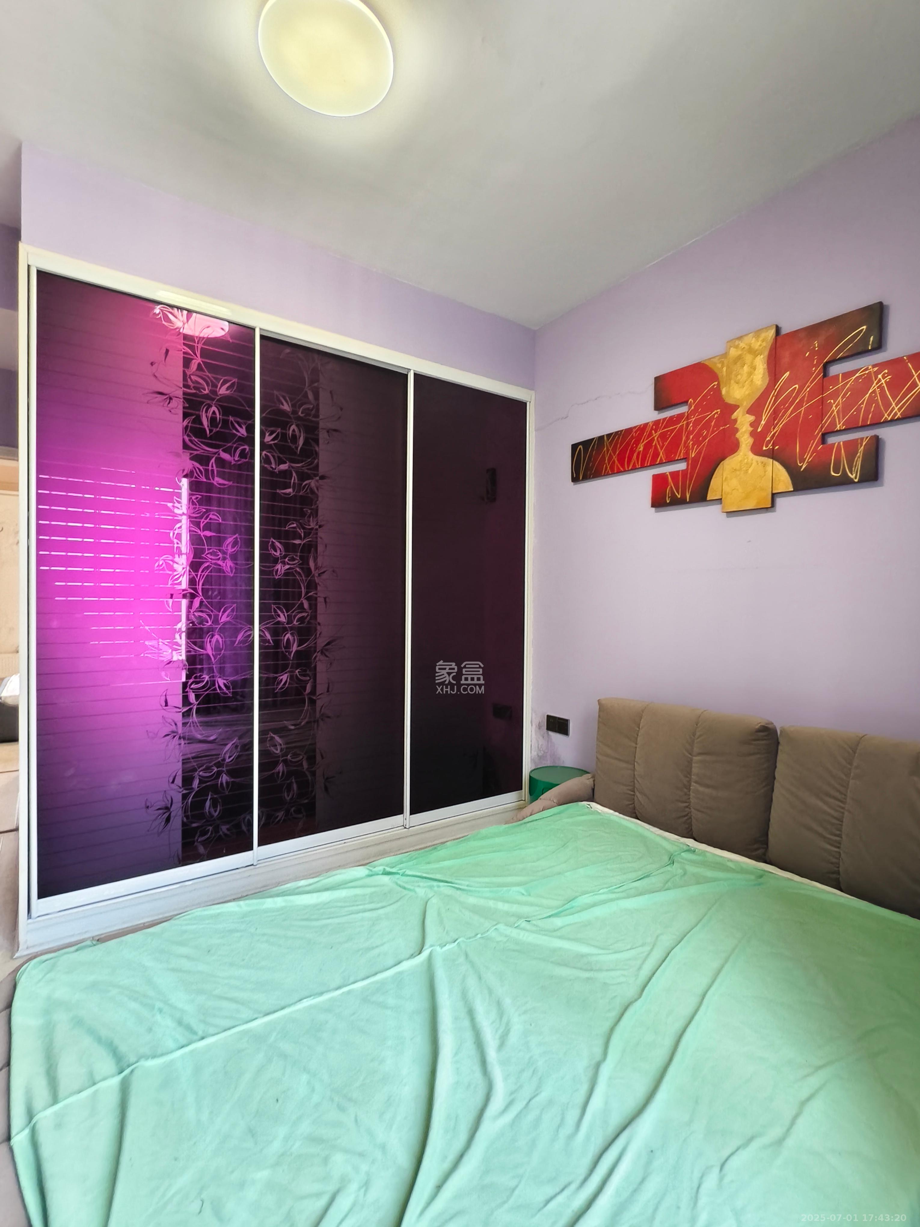 蟠龙欣苑 3室2厅2卫 2000.0元/月 蟠龙欣苑 3室2厅2卫 2000.0元/月室内图