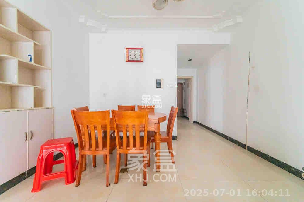 恒基凯旋门一二期  3室2厅1卫    1800.0元/月 恒基凯旋门一二期  3室2厅1卫    1800.0元/月室内图