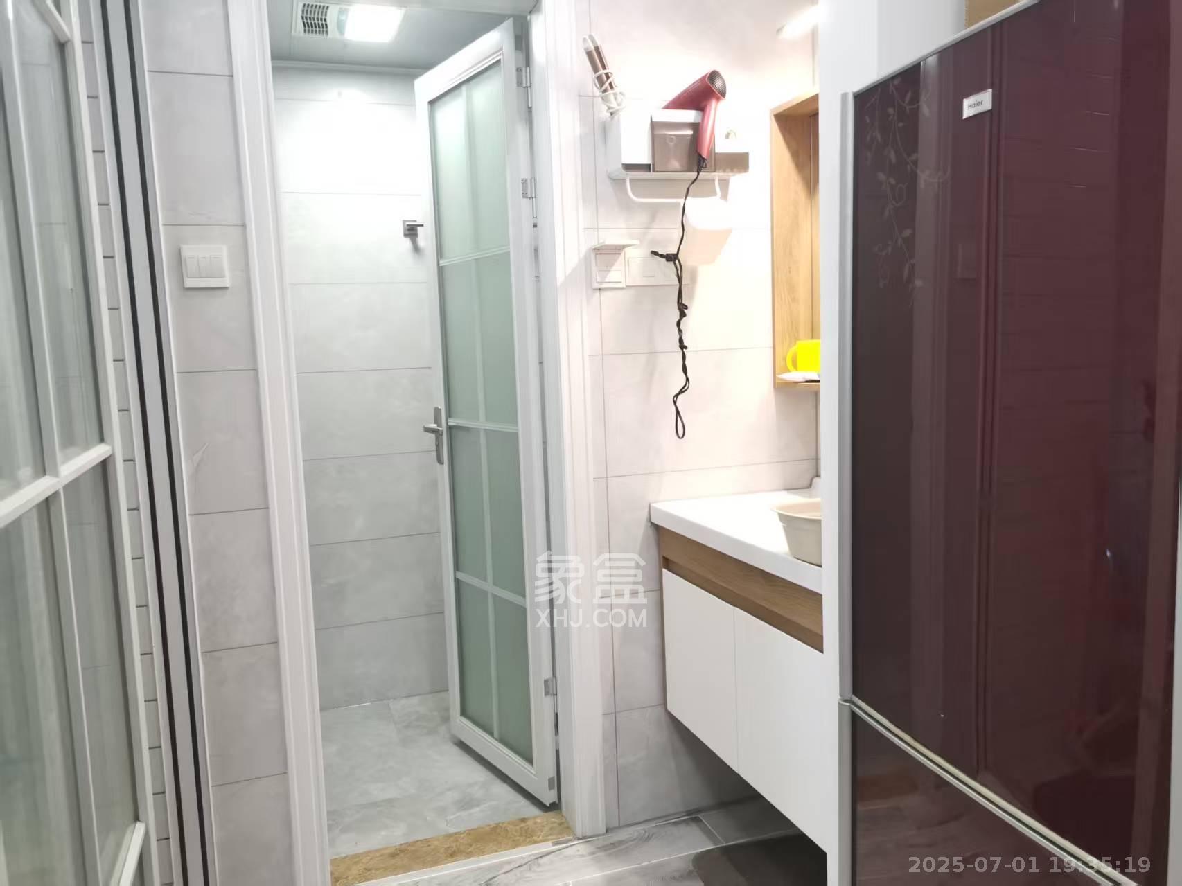 荣悦台  1室1厅1卫   2600.00元/月室内图