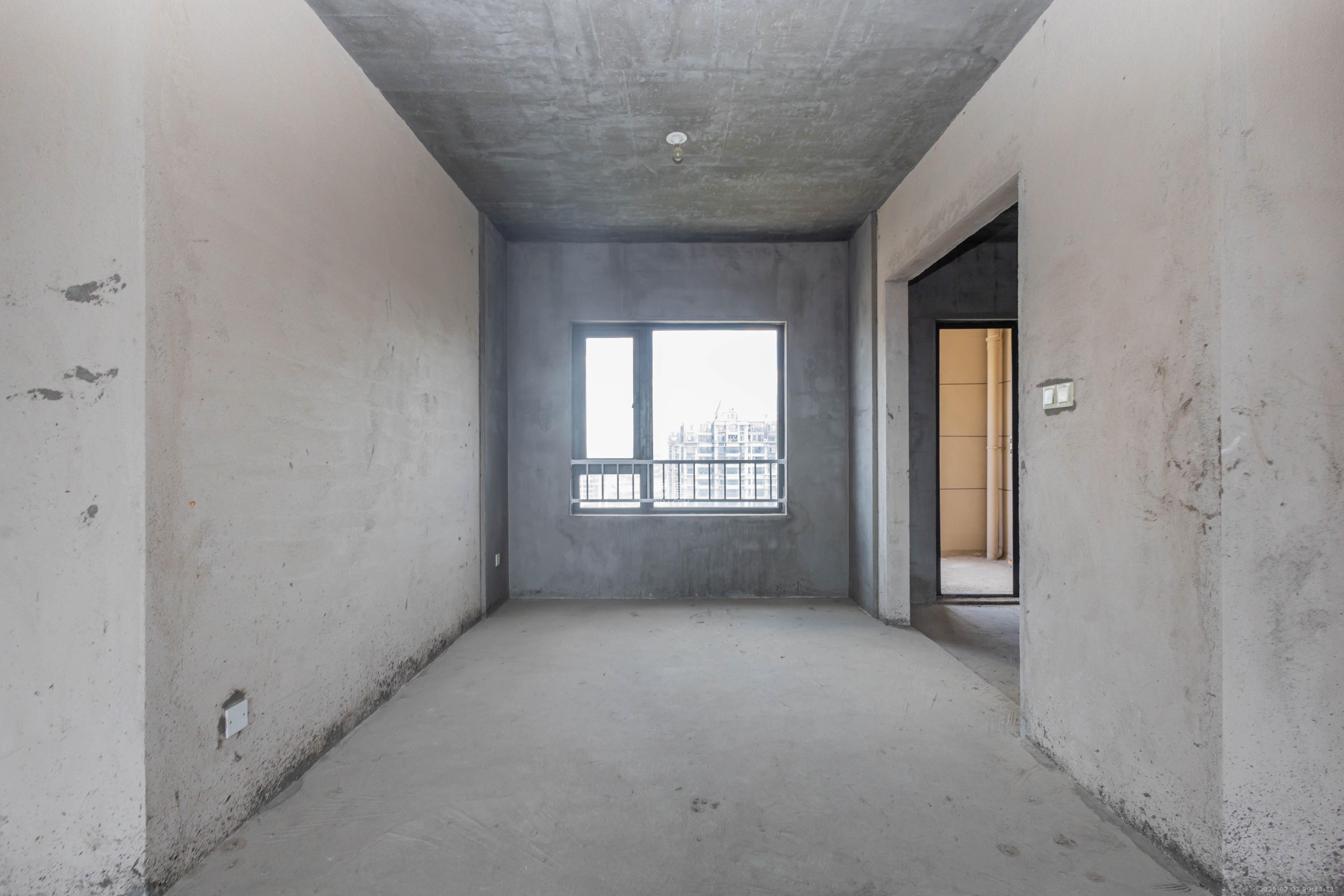 恒大江湾 3室2厅1卫 108.0万 恒大江湾 3室2厅1卫 108.0万客厅