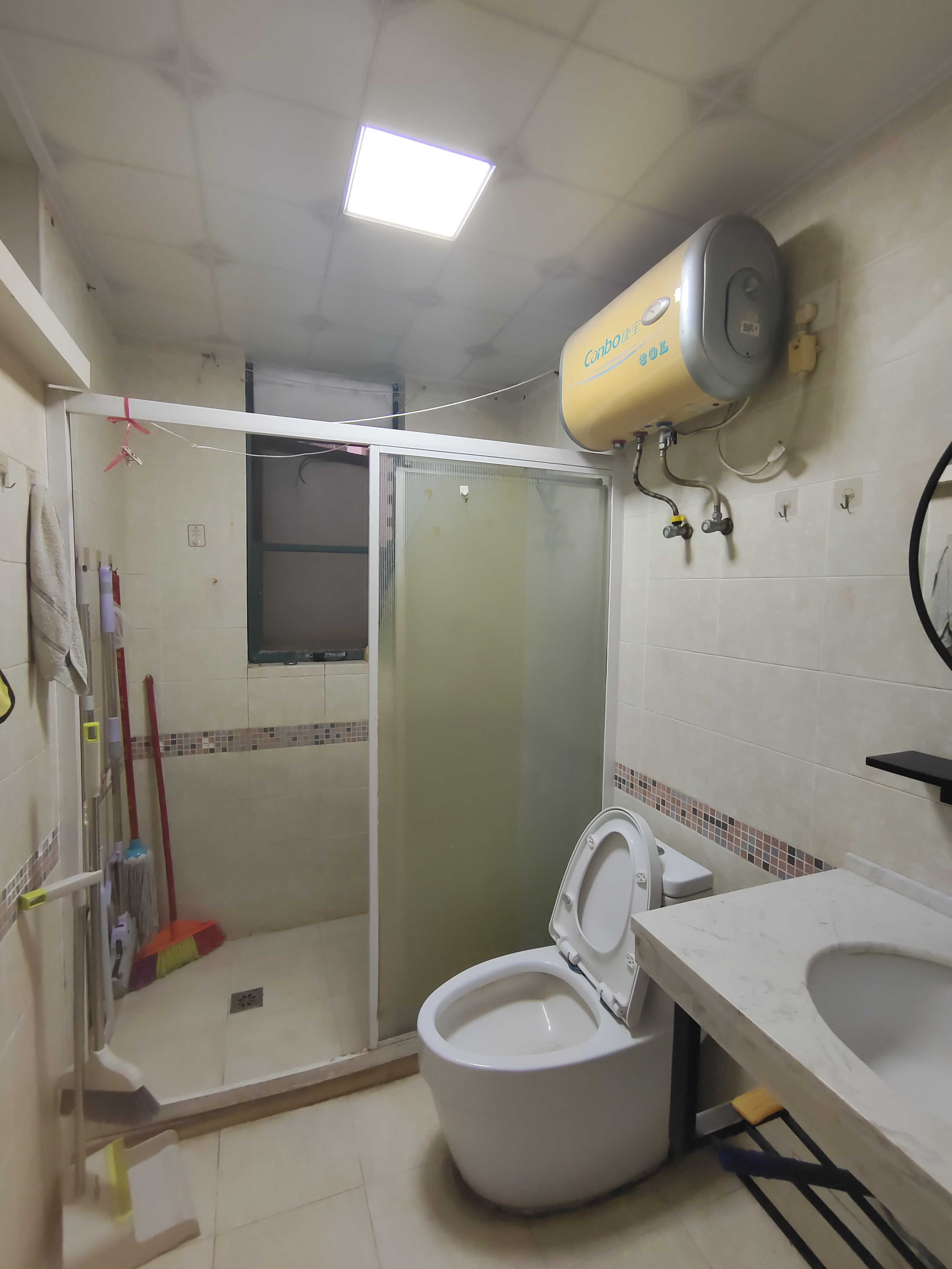亚洲豪苑北区  2室1厅1卫   2400.00元/月室内图