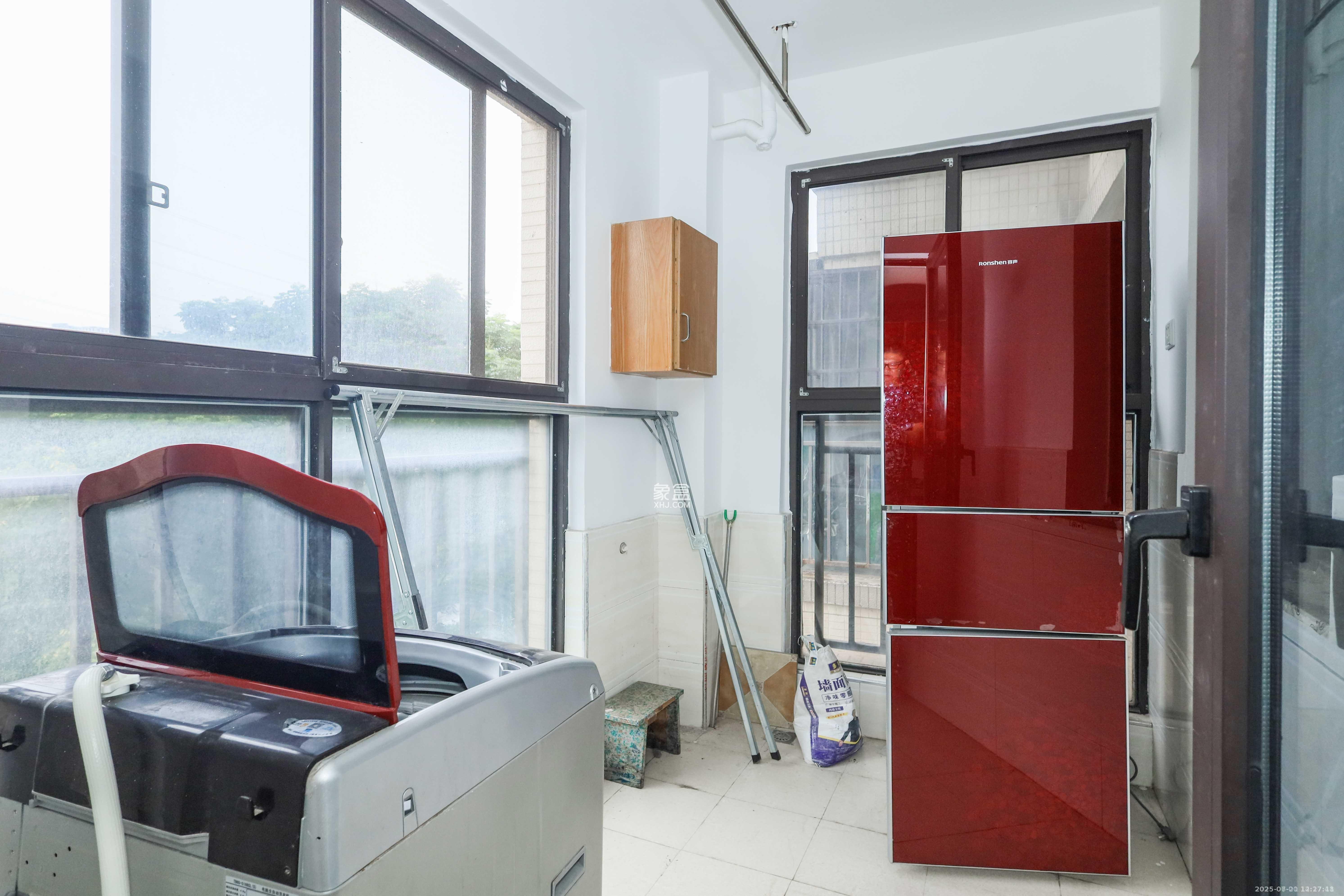 保利麓谷林语E区 3室2厅1卫 2300.0元/月 保利麓谷林语E区 3室2厅1卫 2300.0元/月室内图