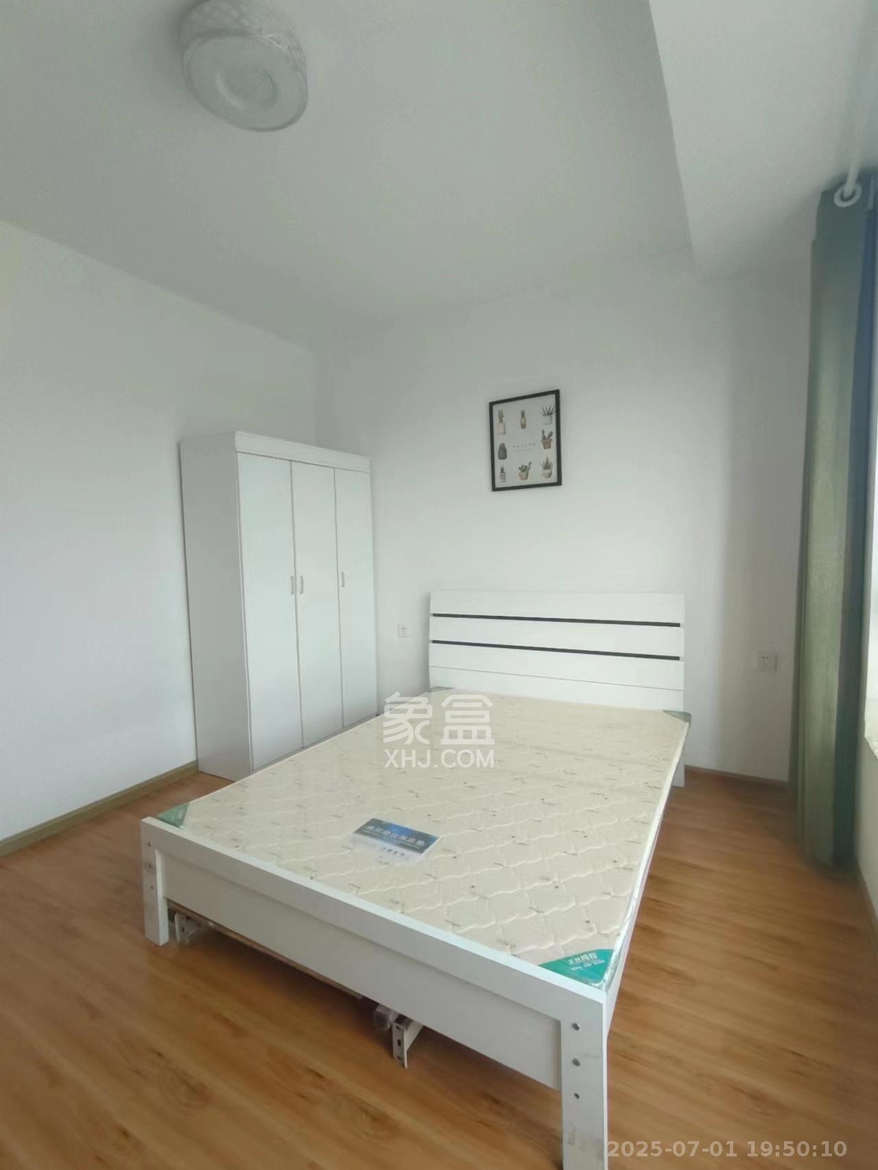 长房时代城  3室2厅1卫    2400.0元/月 长房时代城  3室2厅1卫    2400.0元/月室内图