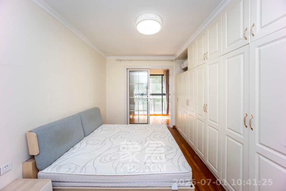 钱隆首府(福晟御园) 3室2厅1卫 3200.0元/月 钱隆首府(福晟御园) 3室2厅1卫 3200.0元/月室内图