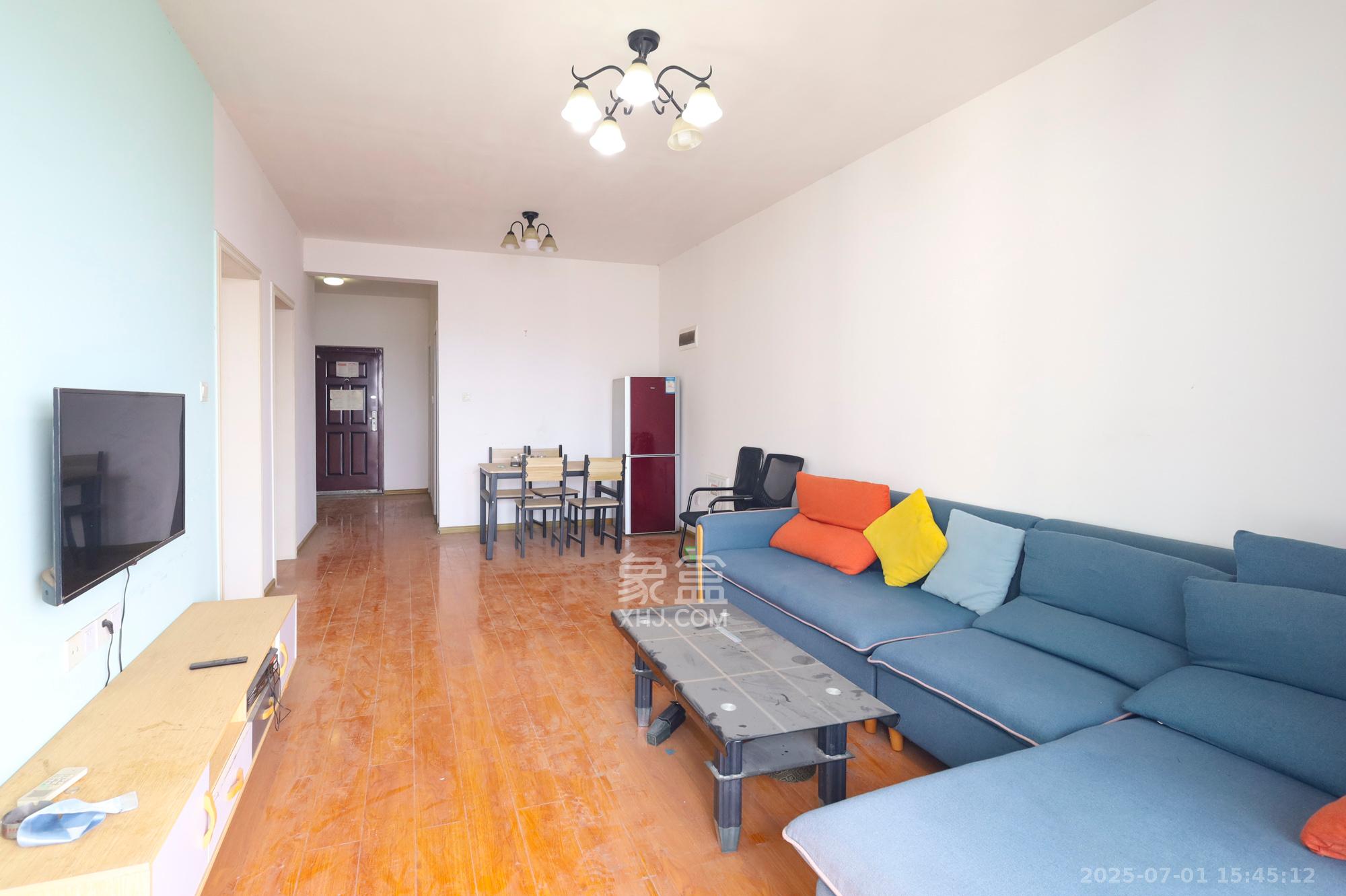 山语城三期 3室2厅1卫 1800.0元/月 山语城三期 3室2厅1卫 1800.0元/月室内图