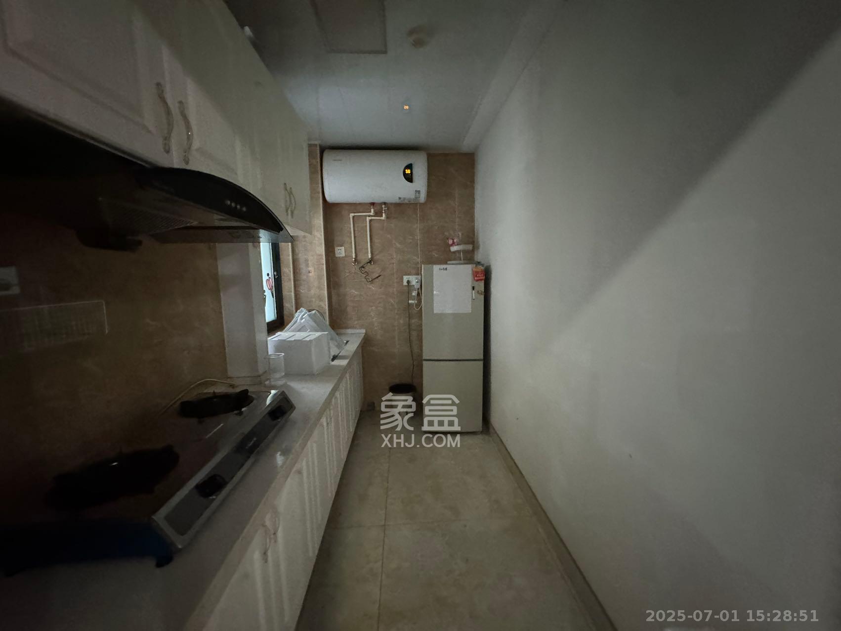 半山公馆(半山国际中心)  1室1厅1卫    2650.0元/月 半山公馆(半山国际中心)  1室1厅1卫    2650.0元/月室内图