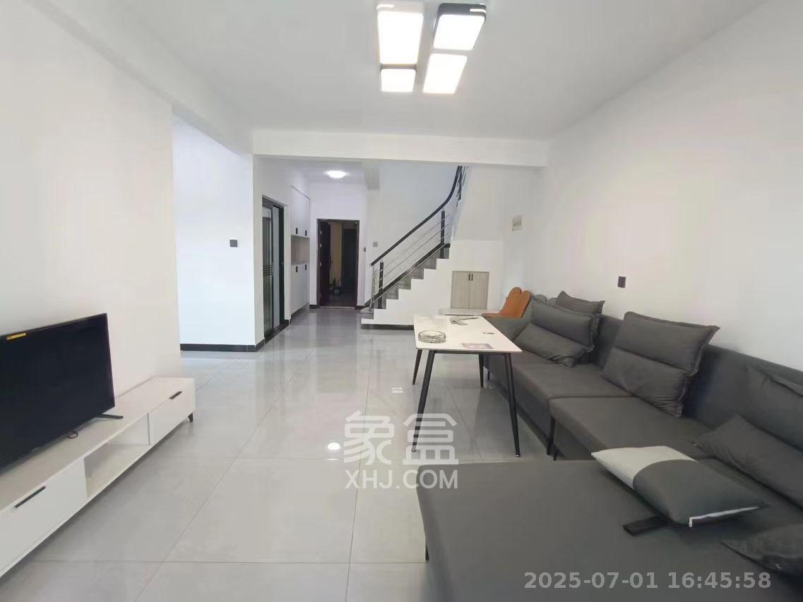 澳海月亮湾  3室2厅2卫    2200.0元/月 澳海月亮湾  3室2厅2卫    2200.0元/月室内图