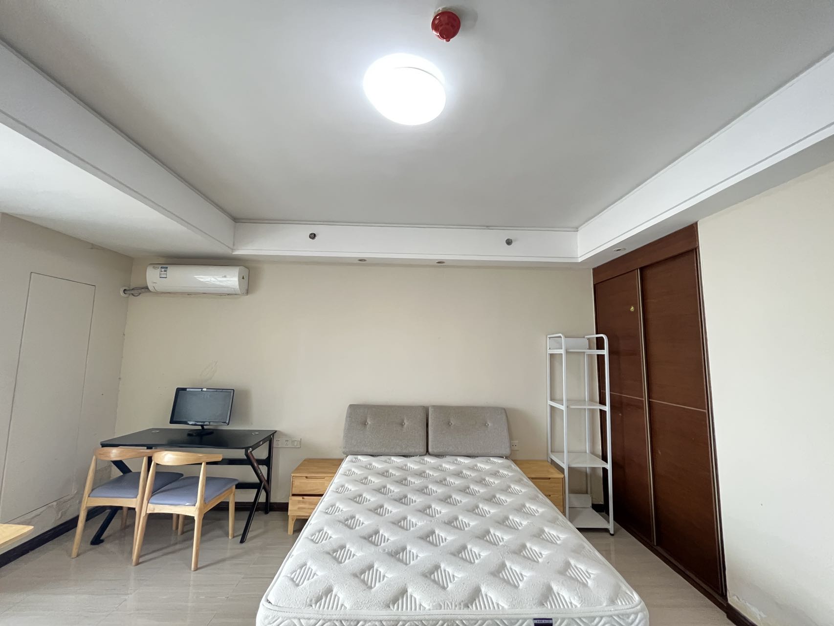 中国城星悦居  1室1厅1卫    2000.0元/月 中国城星悦居  1室1厅1卫    2000.0元/月室内图