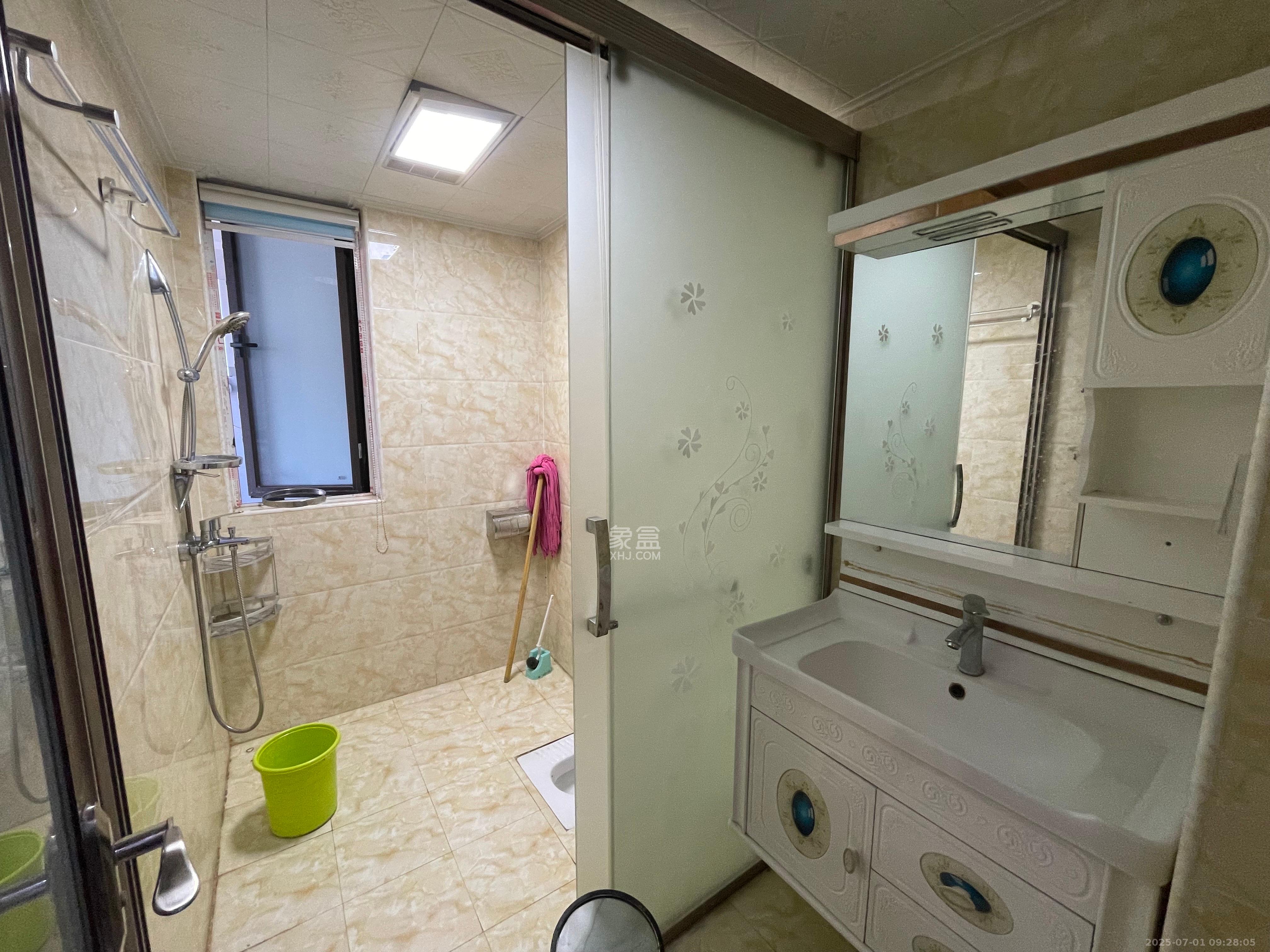 和泓梅溪四季 3室2厅2卫 2600.0元/月 和泓梅溪四季 3室2厅2卫 2600.0元/月室内图