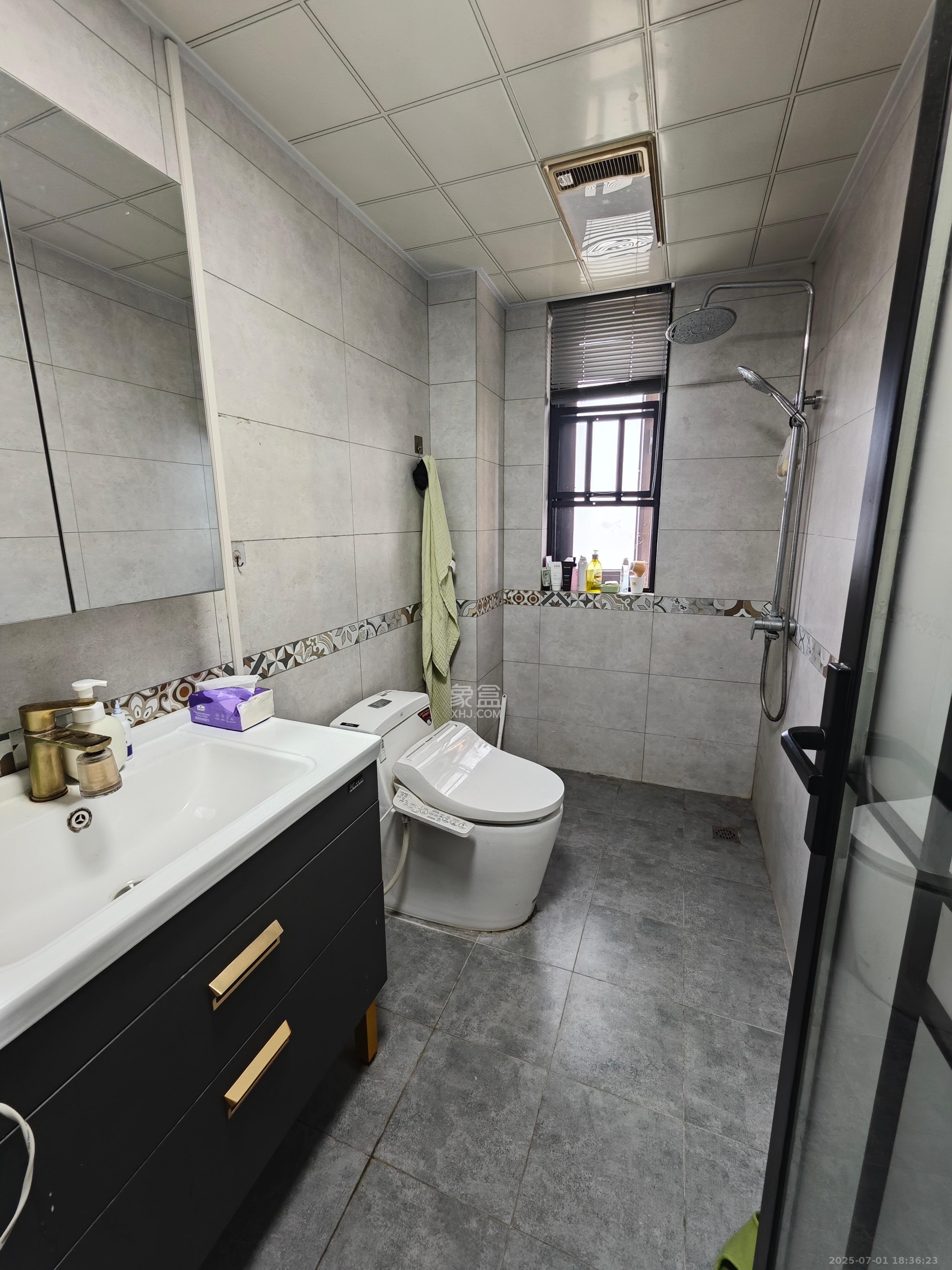 龙湖璟宸原著(龙湖紫宸) 3室2厅2卫 2000.0元/月 龙湖璟宸原著(龙湖紫宸) 3室2厅2卫 2000.0元/月室内图