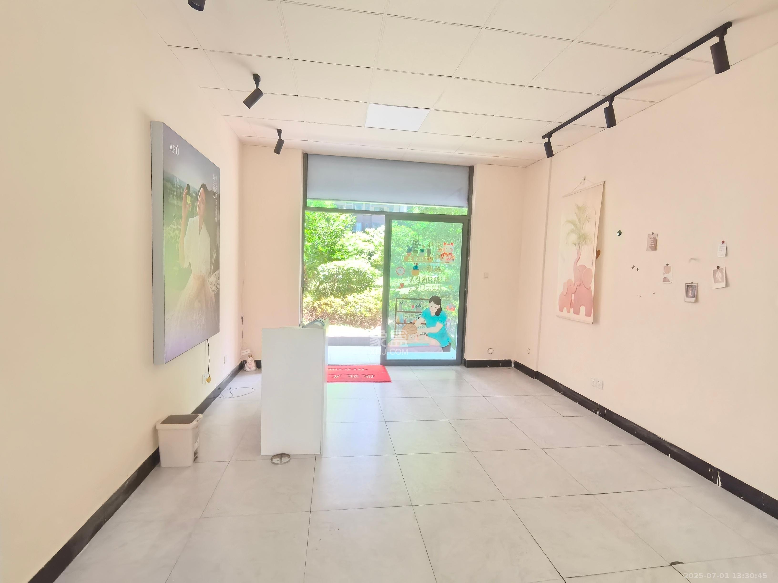 中建悦和城  4室2厅2卫   3200.00元/月室内图