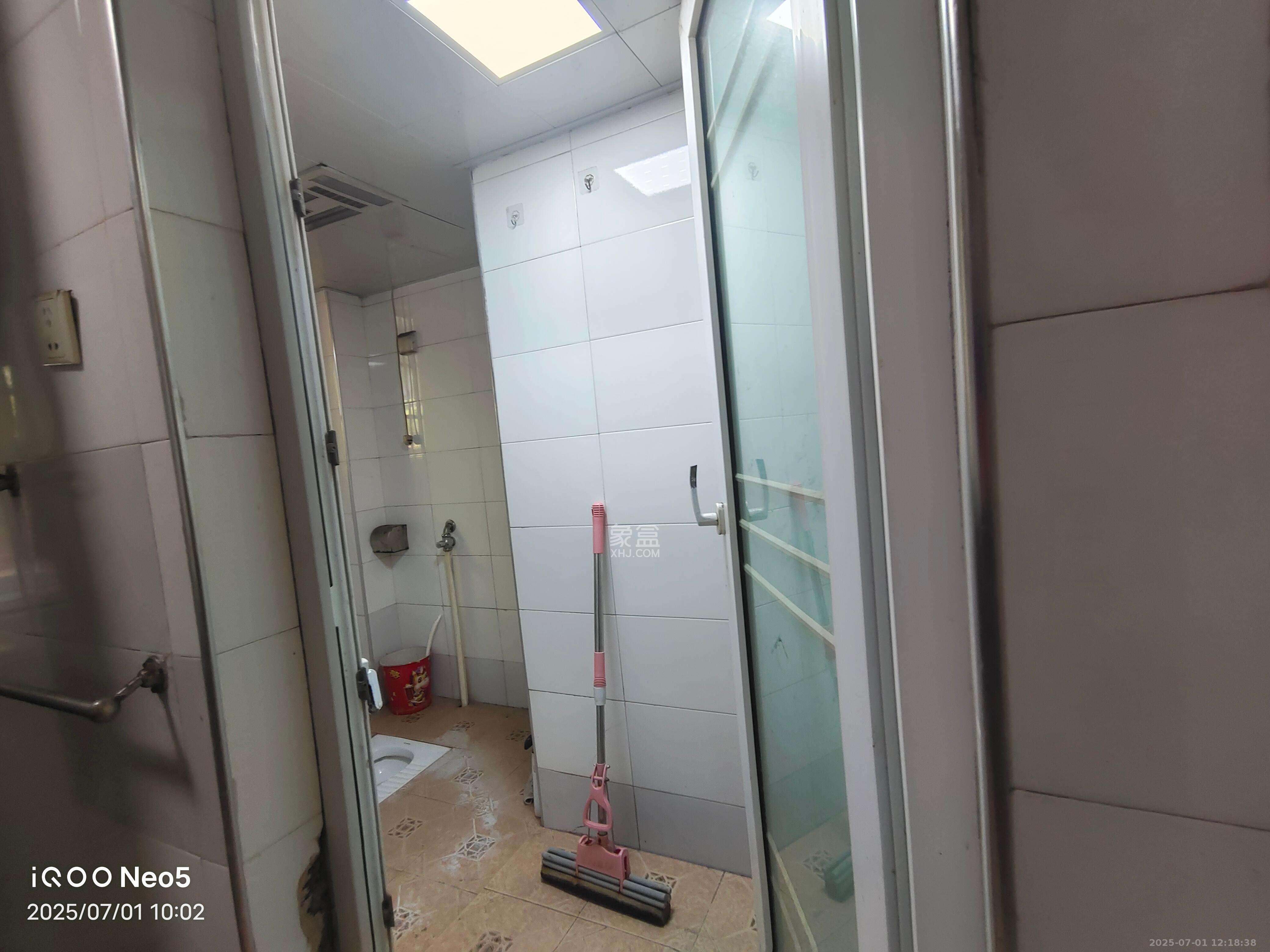 鄱阳小区  2室2厅1卫    1500.0元/月 鄱阳小区  2室2厅1卫    1500.0元/月室内图