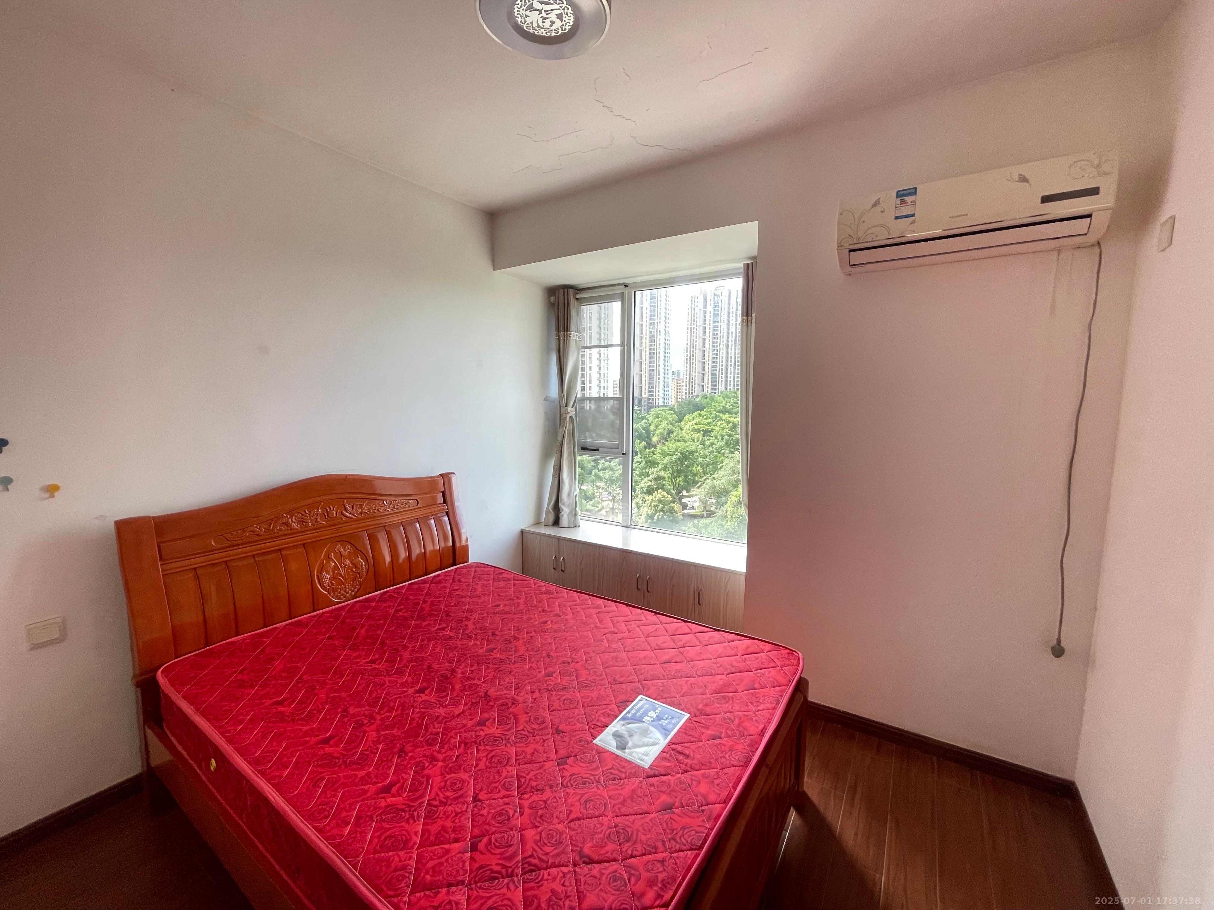 佳兆业金域天下三期 2室2厅1卫 1600.0元/月 佳兆业金域天下三期 2室2厅1卫 1600.0元/月室内图