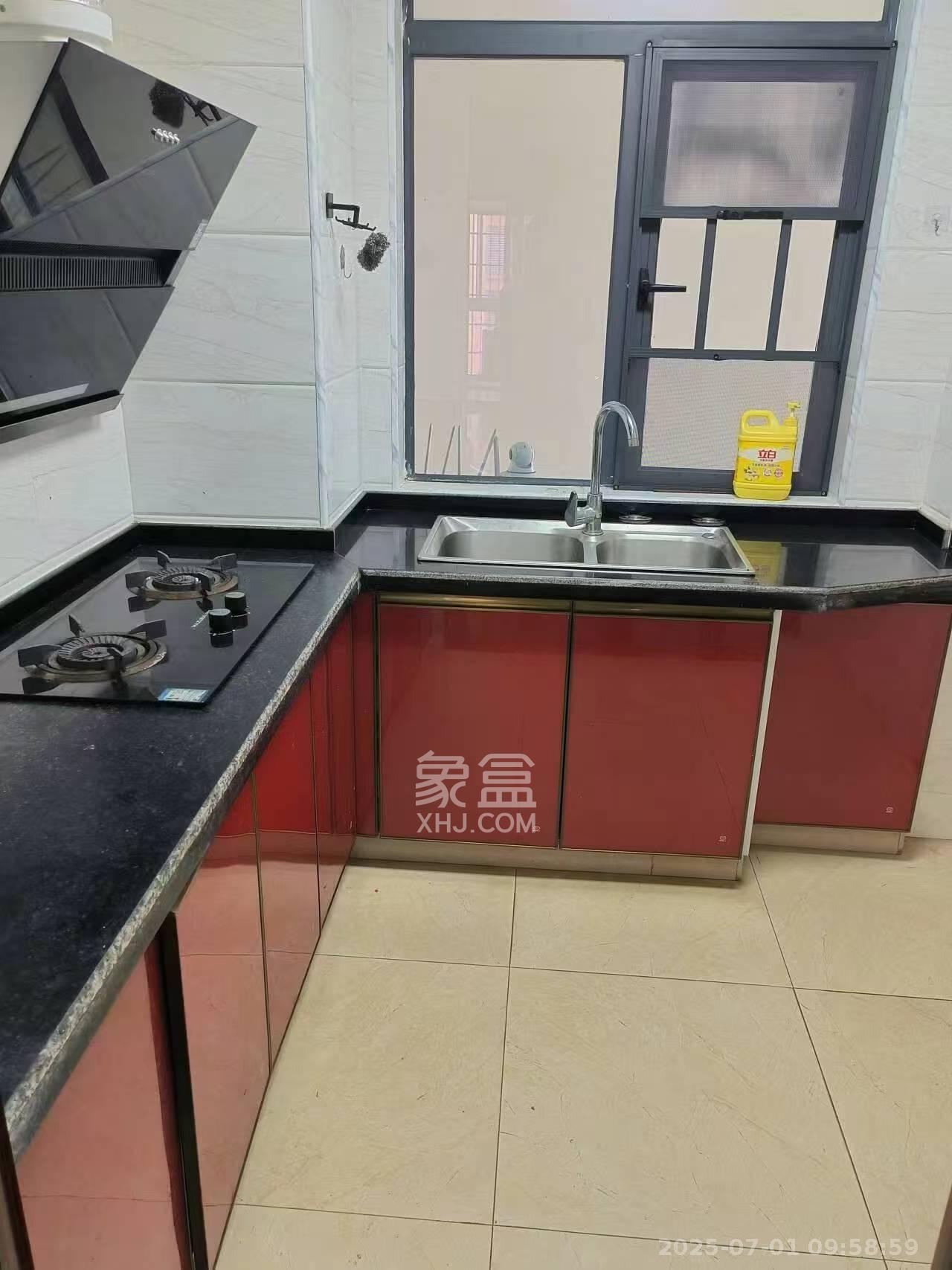 长龙湾 4室2厅2卫 2000.0元/月 长龙湾 4室2厅2卫 2000.0元/月室内图