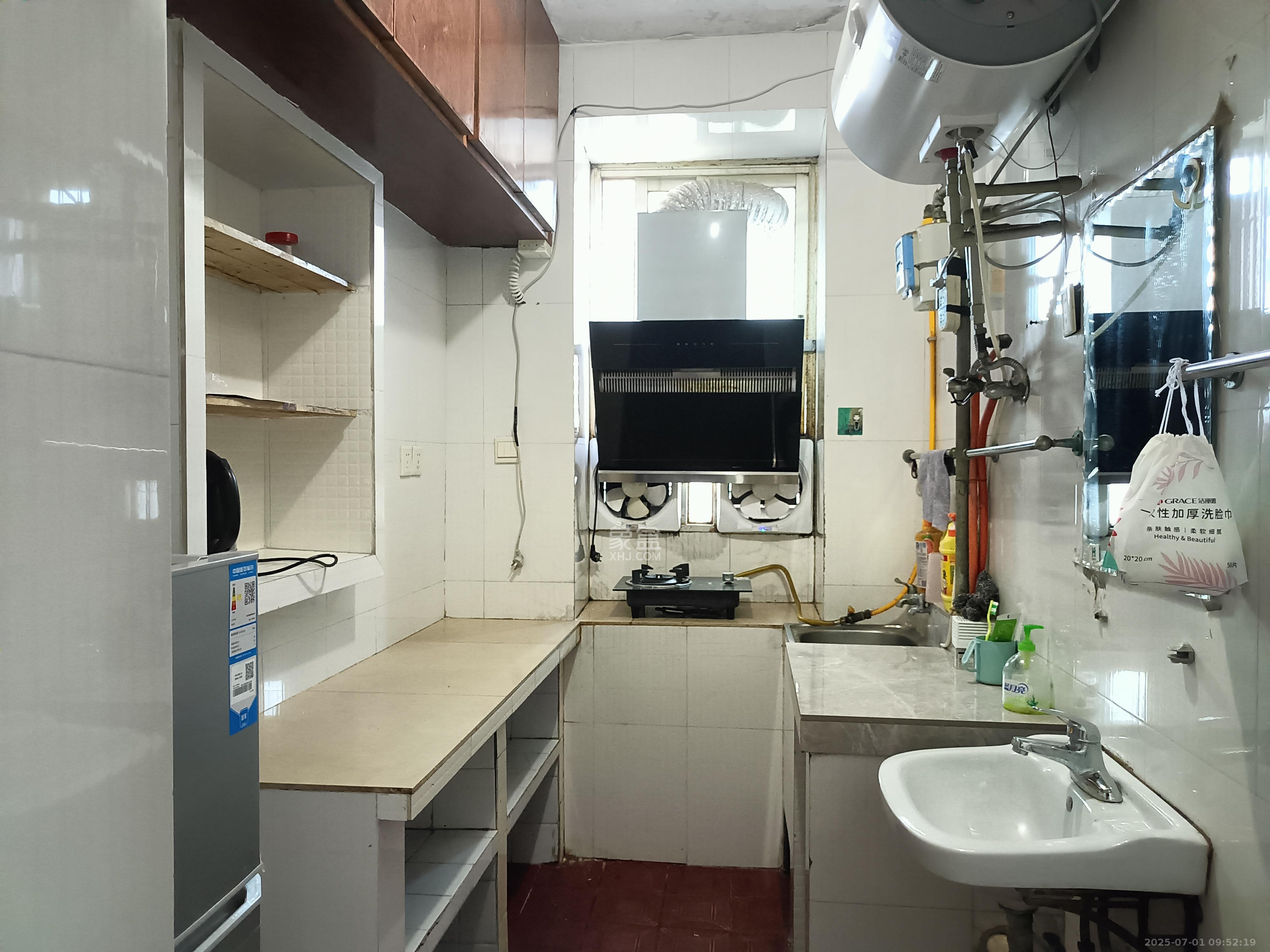 粮贸大厦 4室1厅1卫 2600.0元/月 粮贸大厦 4室1厅1卫 2600.0元/月室内图