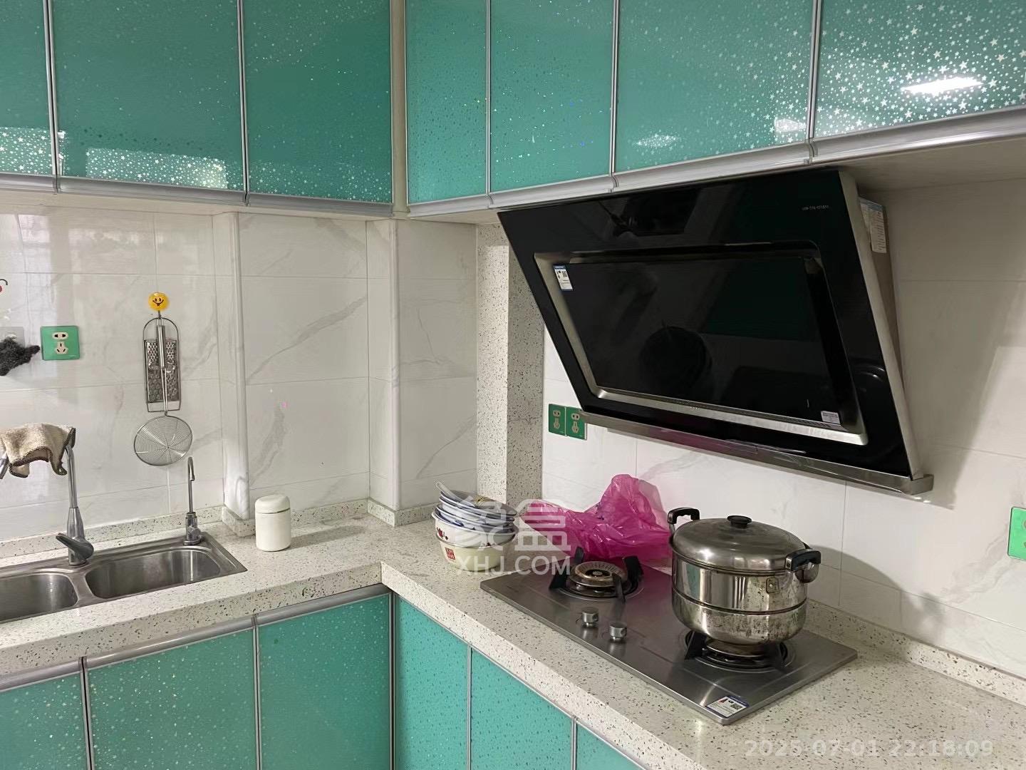 嘉顺苑 3室2厅1卫 2100.0元/月 嘉顺苑 3室2厅1卫 2100.0元/月室内图