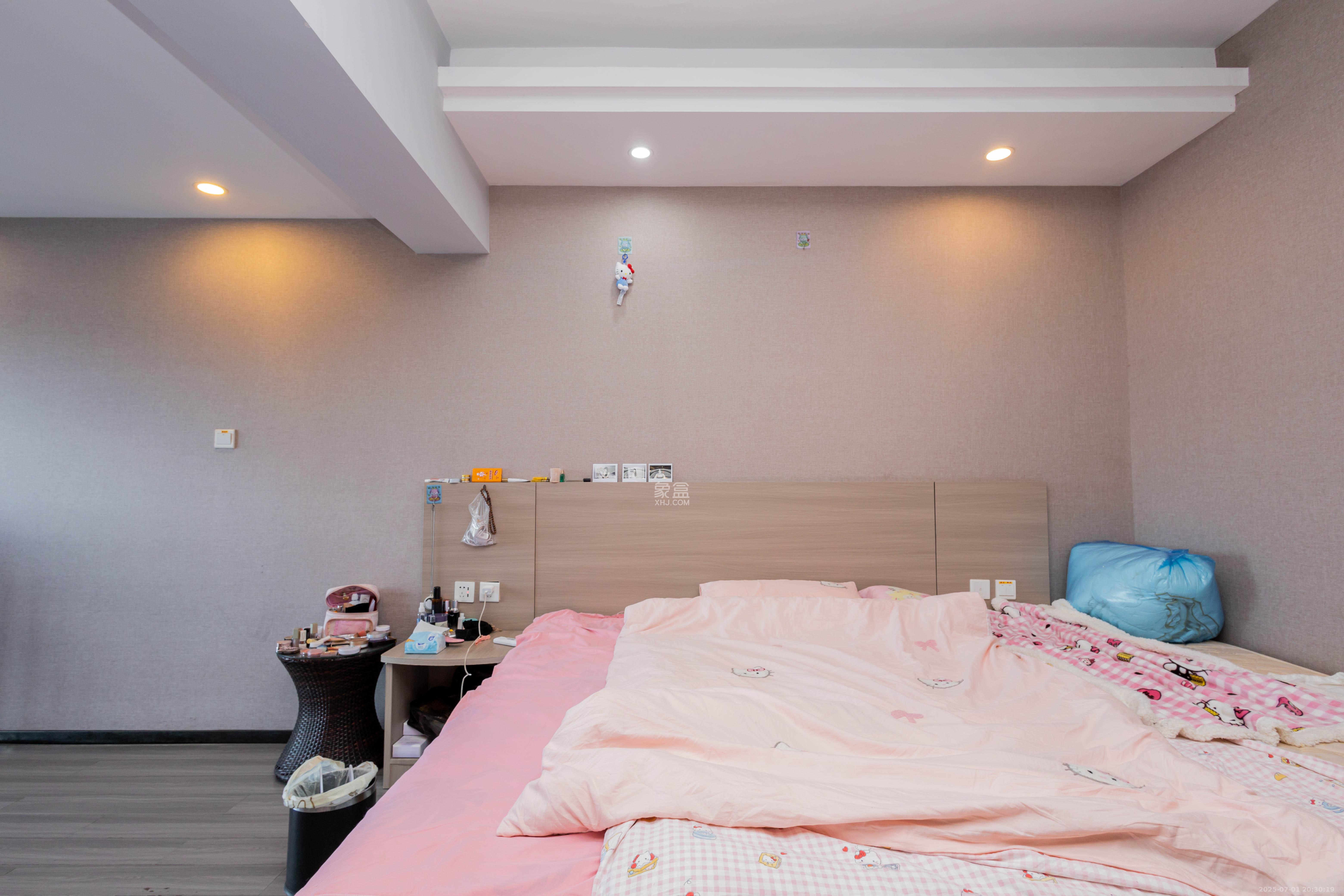 方略90公馆 1室1厅1卫 27.0万 方略90公馆 1室1厅1卫 27.0万客厅