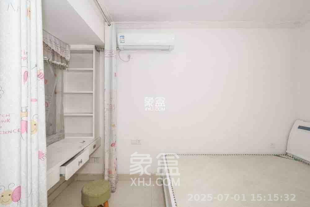 保利麓谷林语D区  2室1厅1卫   2200.00元/月室内图