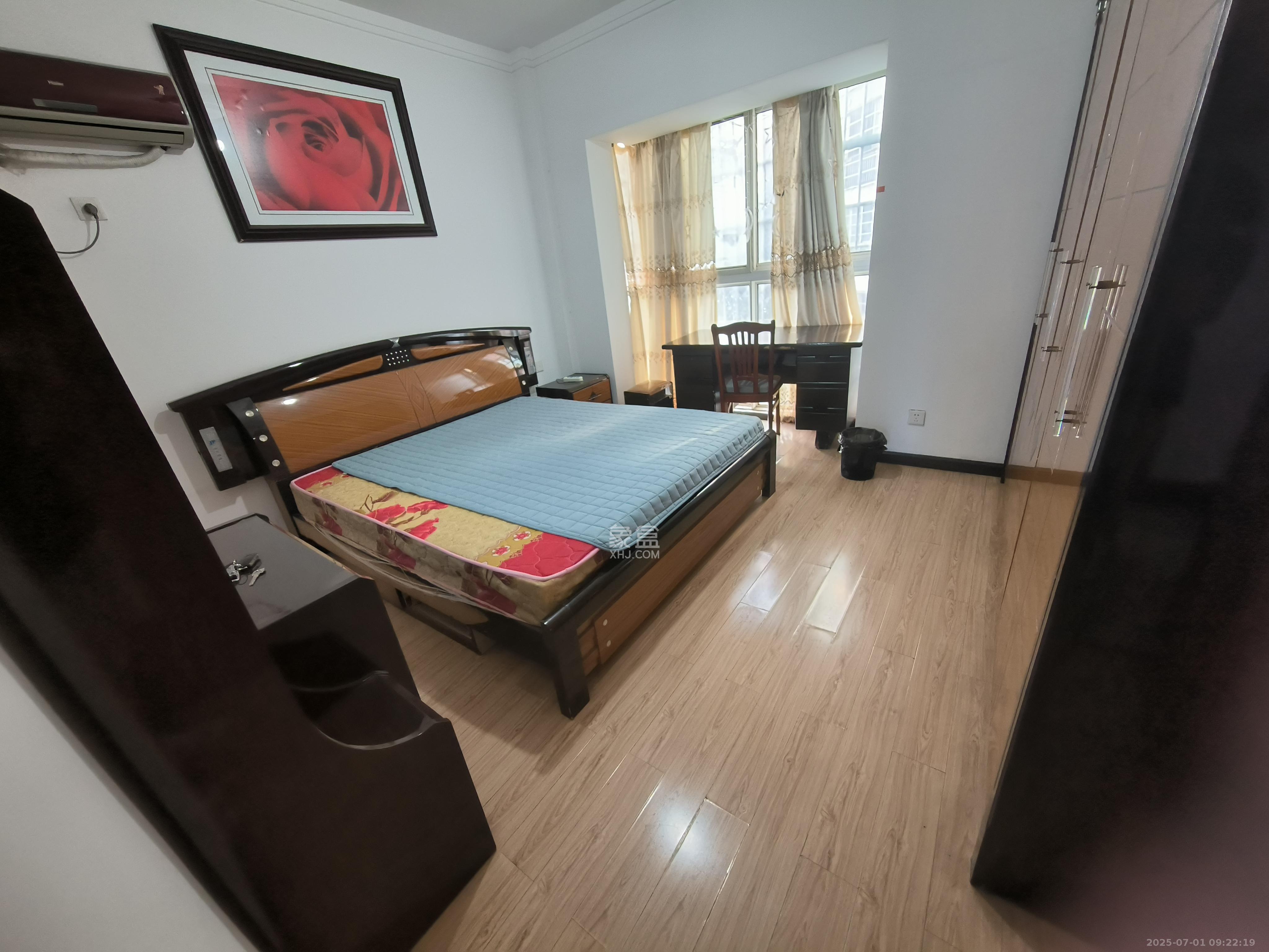 幸福洋房  2室2厅1卫    1300.0元/月 幸福洋房  2室2厅1卫    1300.0元/月室内图