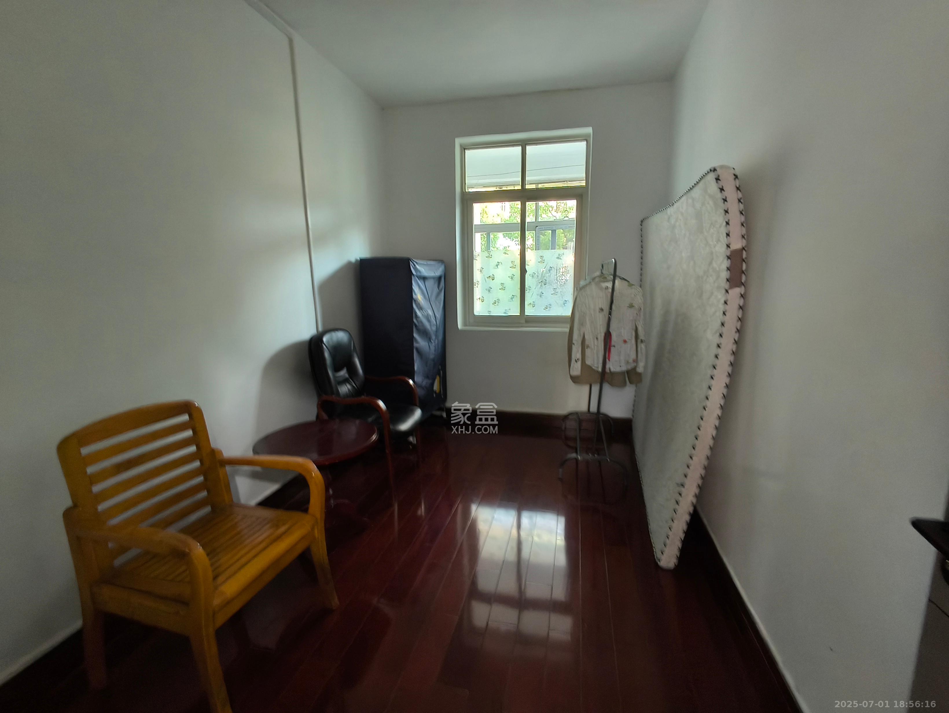 向韶村  3室2厅1卫   2200.00元/月室内图