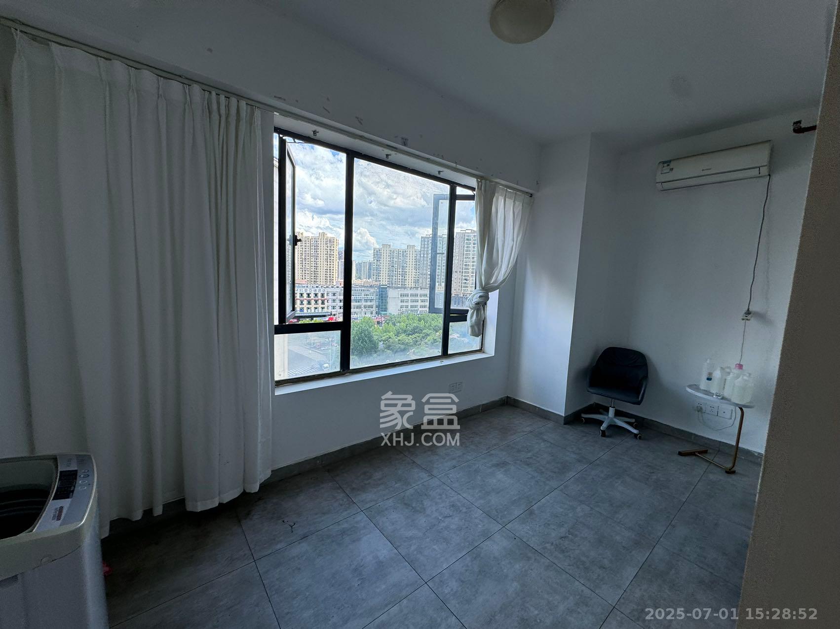 半山公馆(半山国际中心)  1室1厅1卫    2650.0元/月 半山公馆(半山国际中心)  1室1厅1卫    2650.0元/月室内图