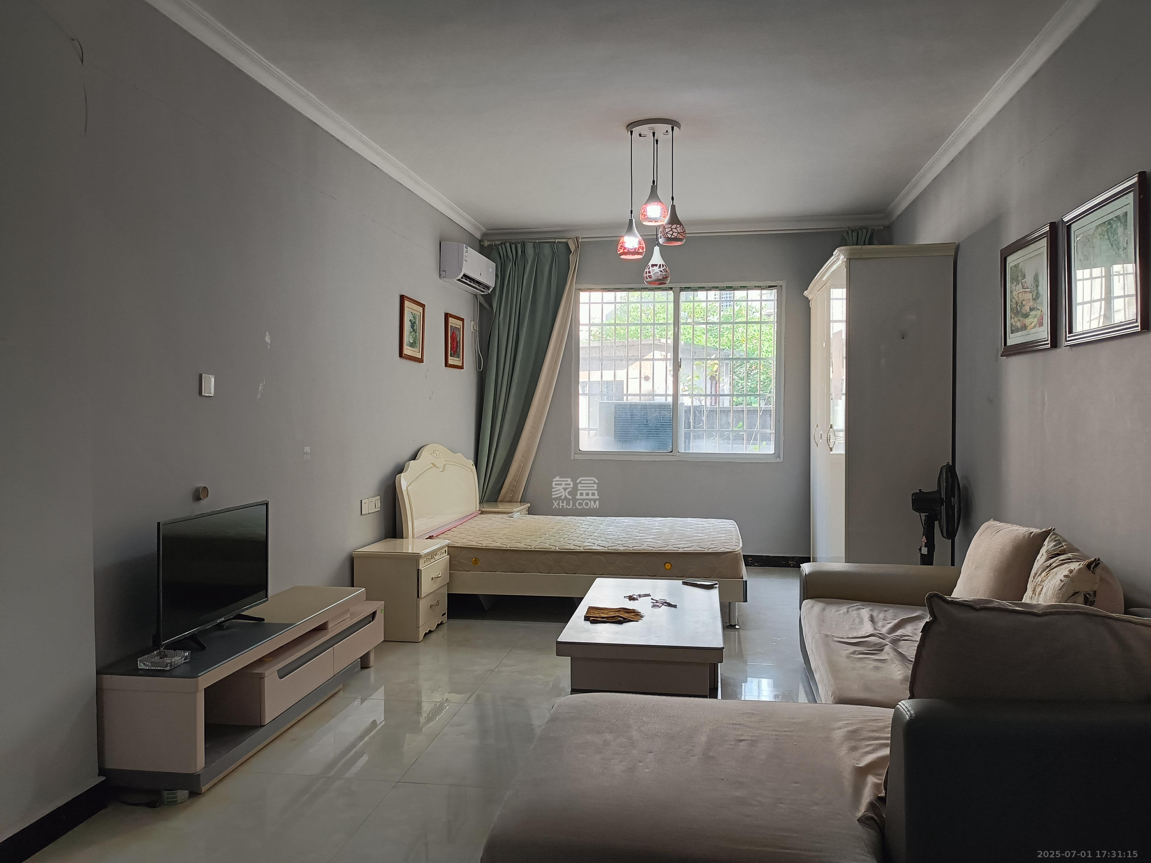 桐荫里社区  1室0厅1卫    1500.0元/月 桐荫里社区  1室0厅1卫    1500.0元/月室内图