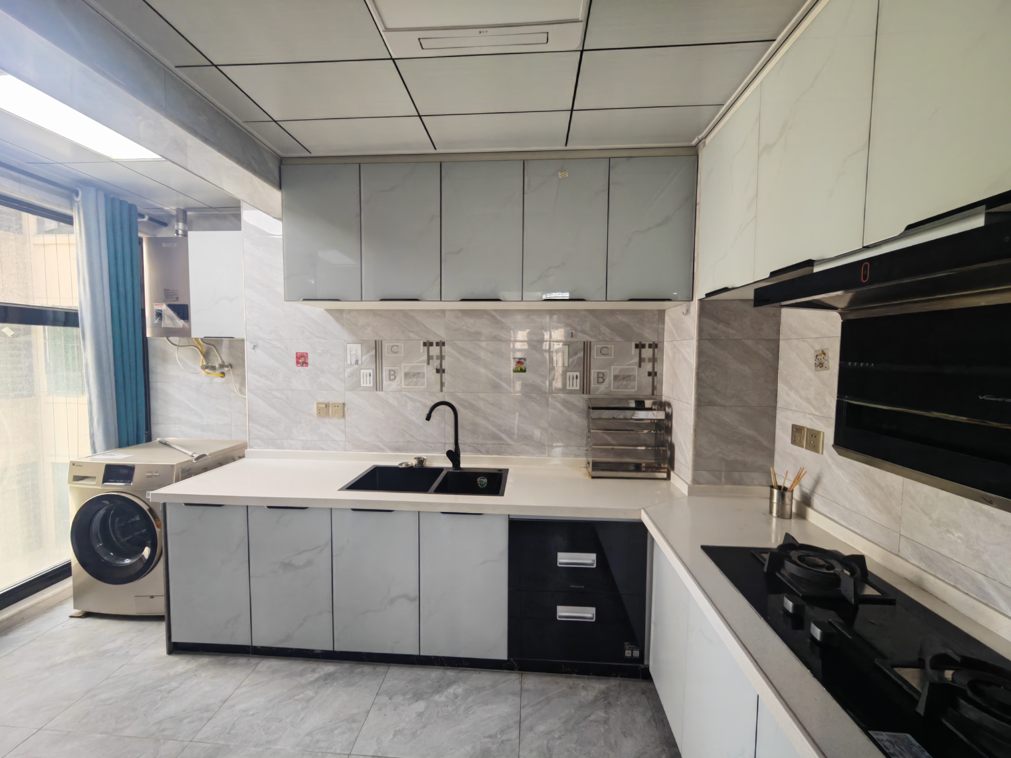 美的梧桐庄园 3室2厅2卫 2580.0元/月 美的梧桐庄园 3室2厅2卫 2580.0元/月室内图