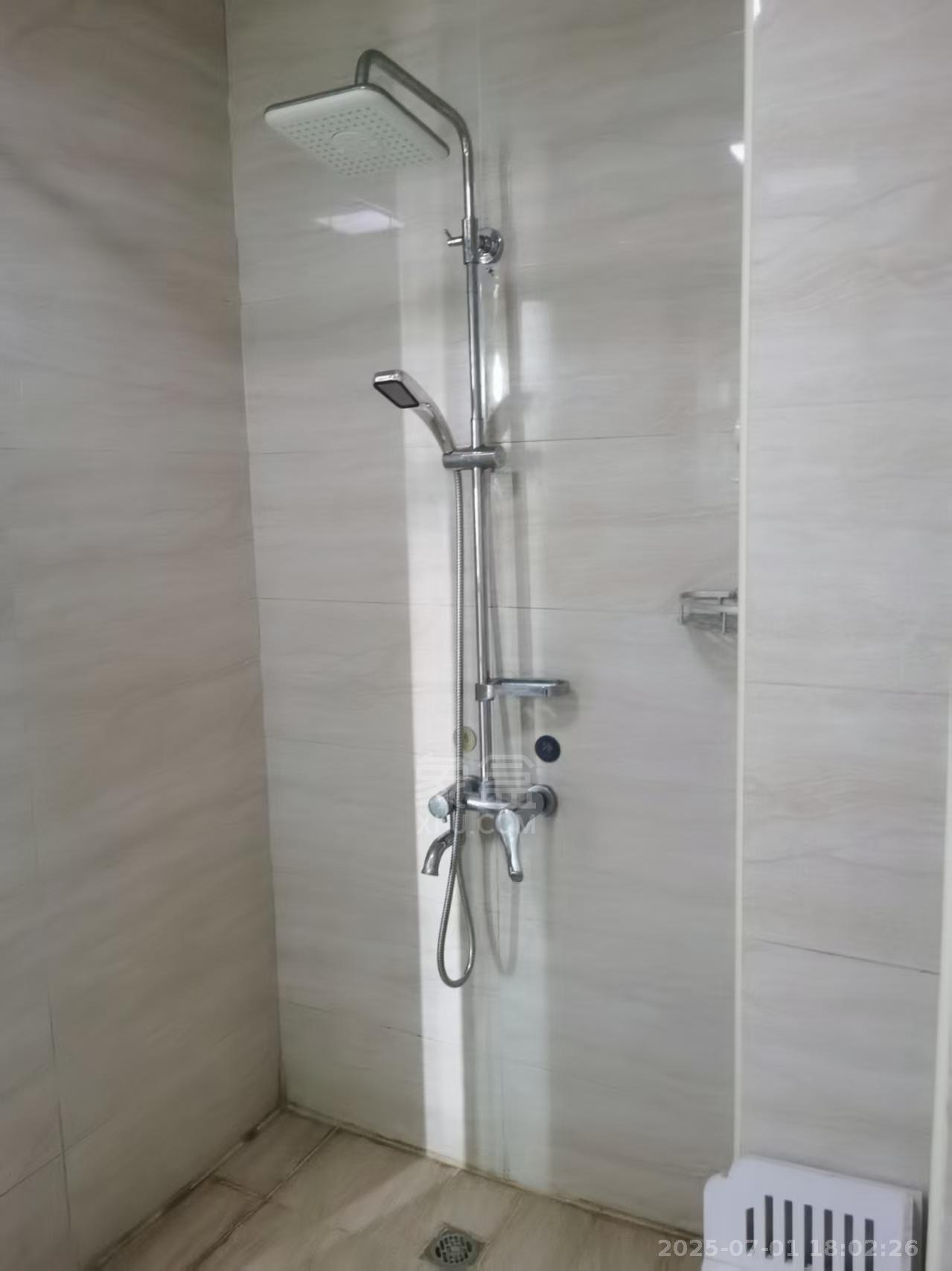 印象华都  1室1厅1卫   1000.00元/月室内图