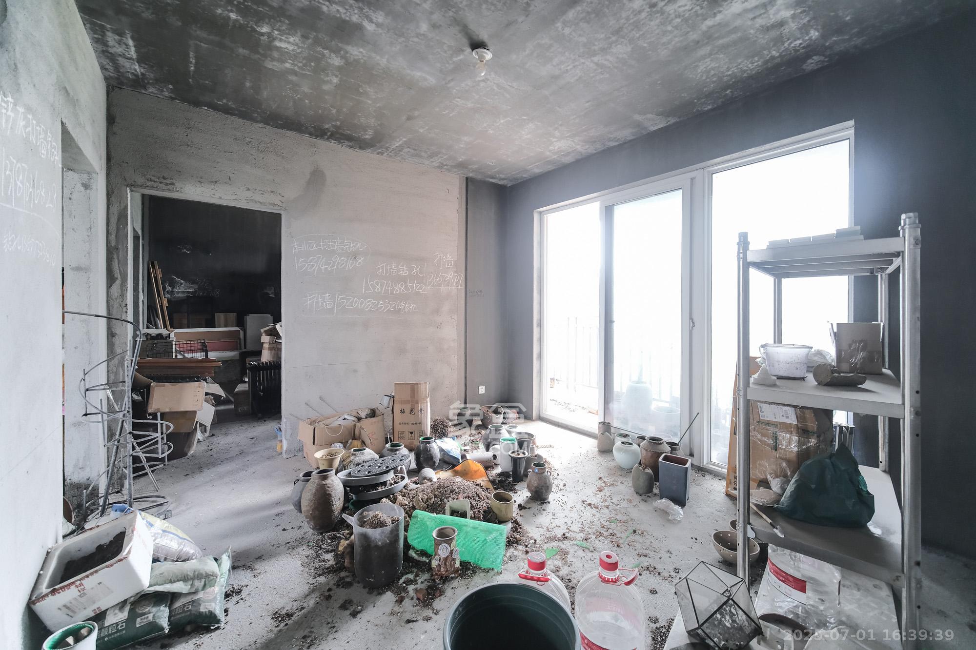 和悦城(蟠龙景苑)  3室2厅2卫    59.2万 和悦城(蟠龙景苑)  3室2厅2卫    59.2万客厅